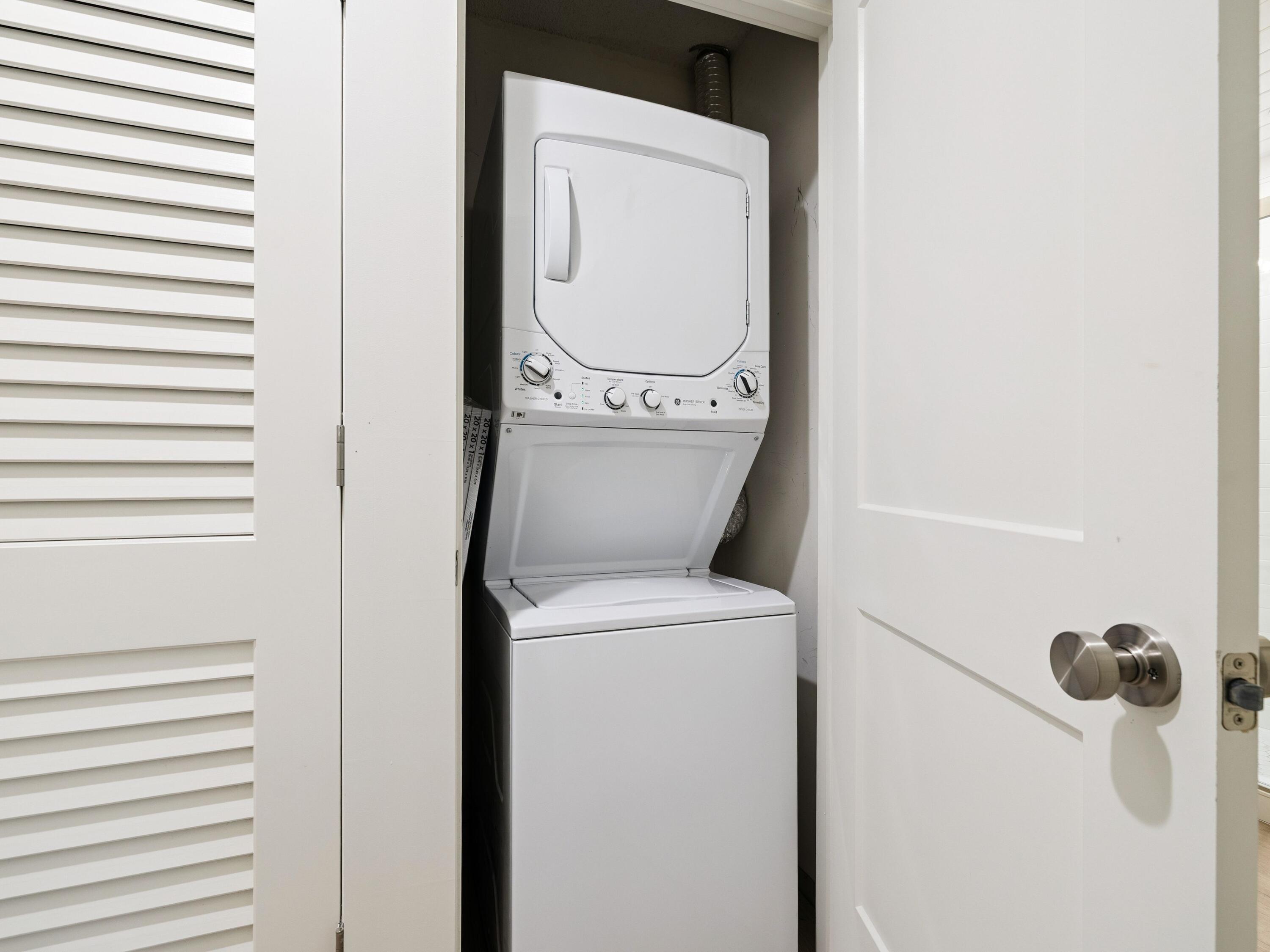 81 S Orange Street, 205