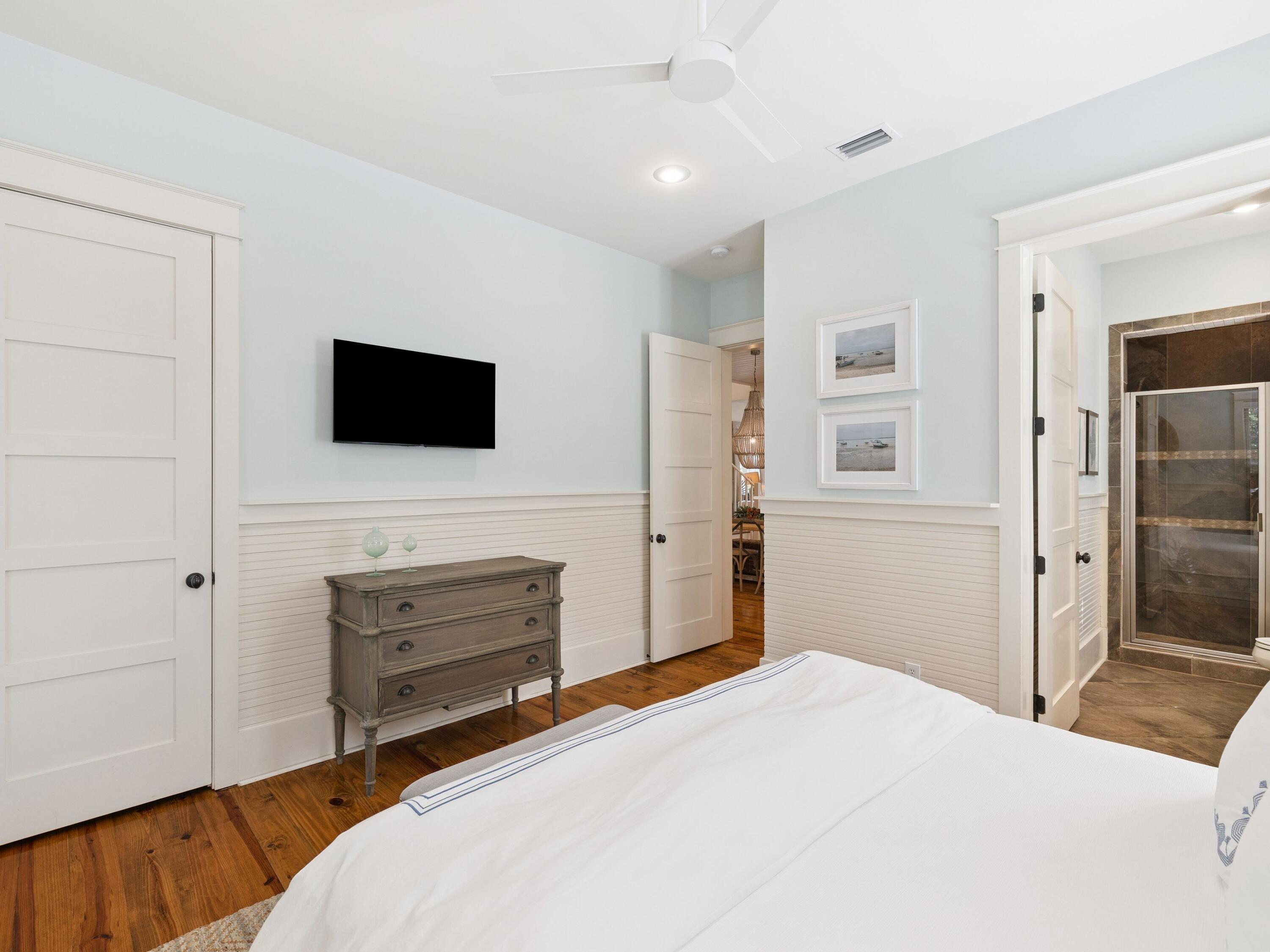 235 W Lake Forest Drive