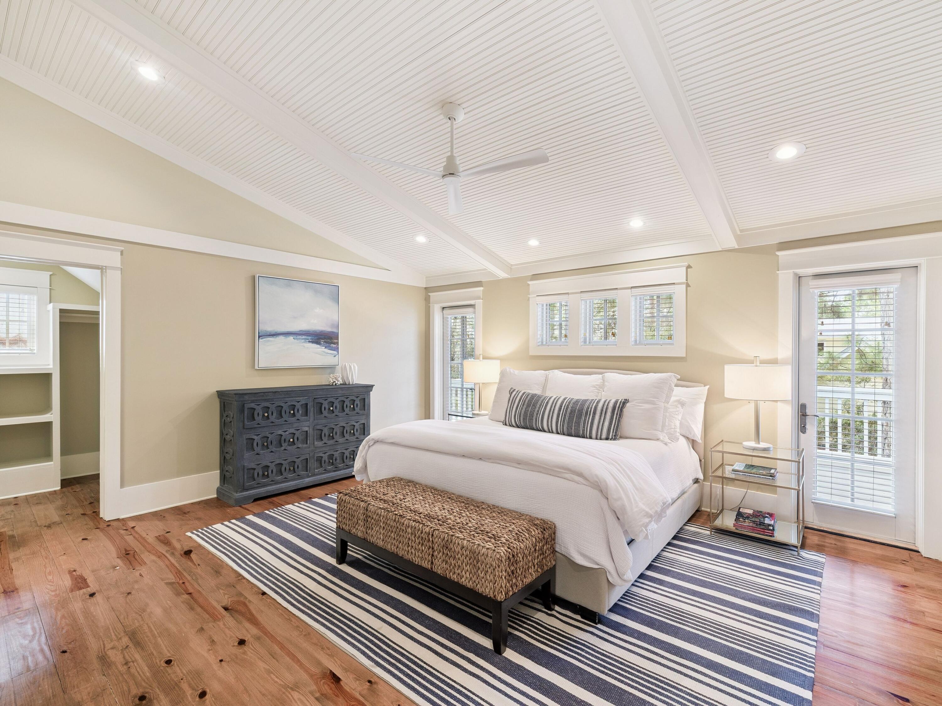 235 W Lake Forest Drive