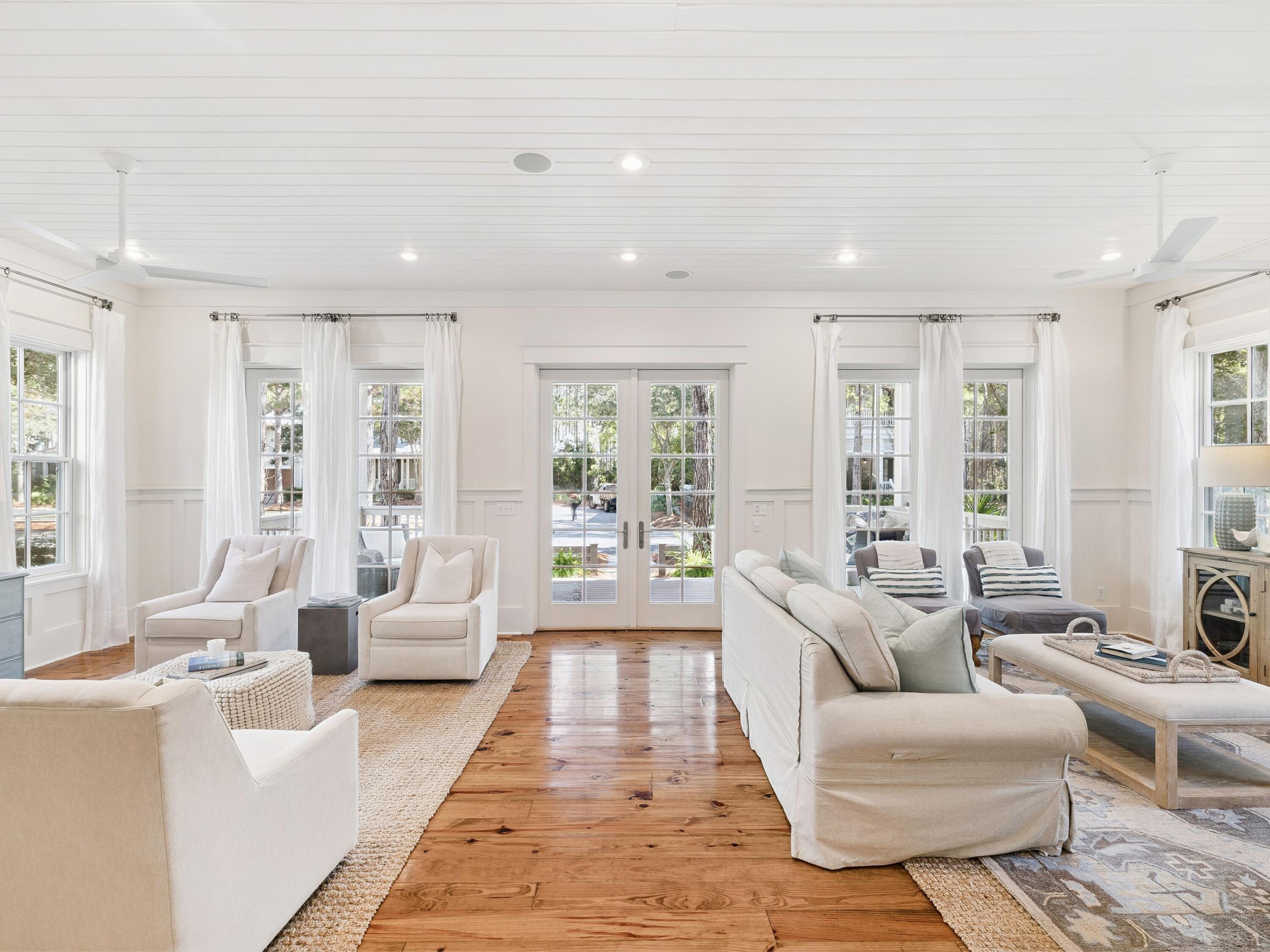 235 W Lake Forest Drive