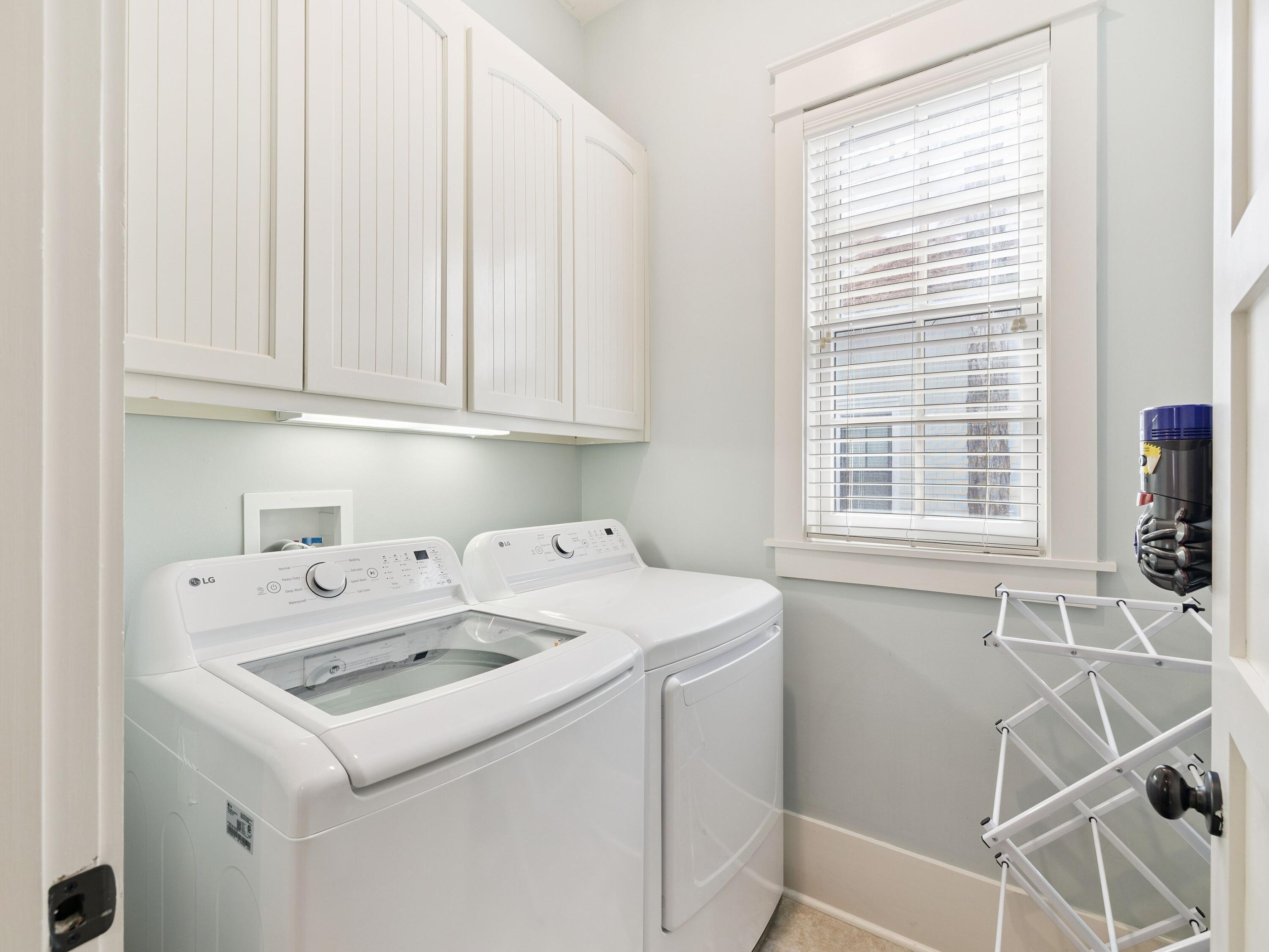 235 W Lake Forest Drive