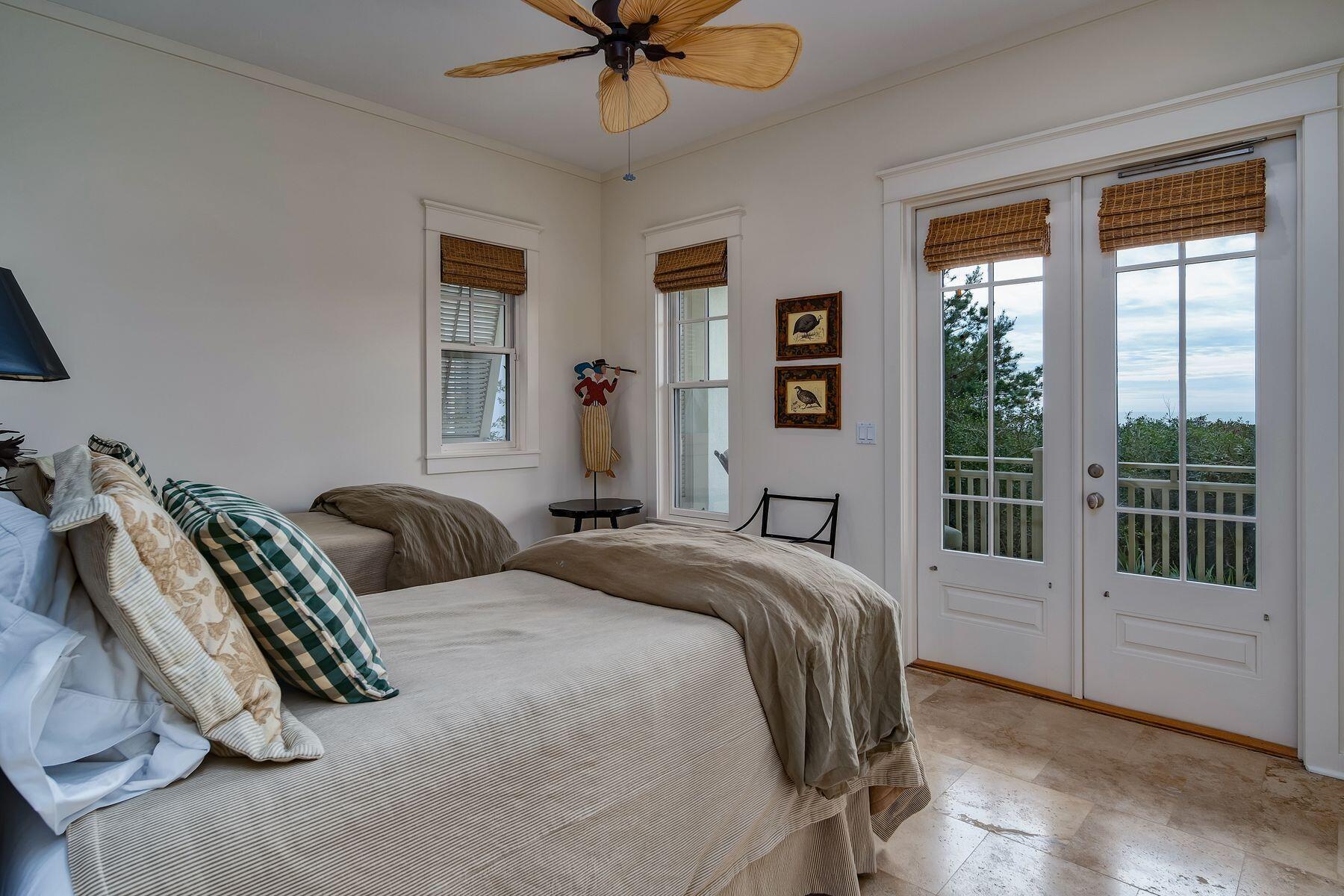 244 W Bermuda Drive