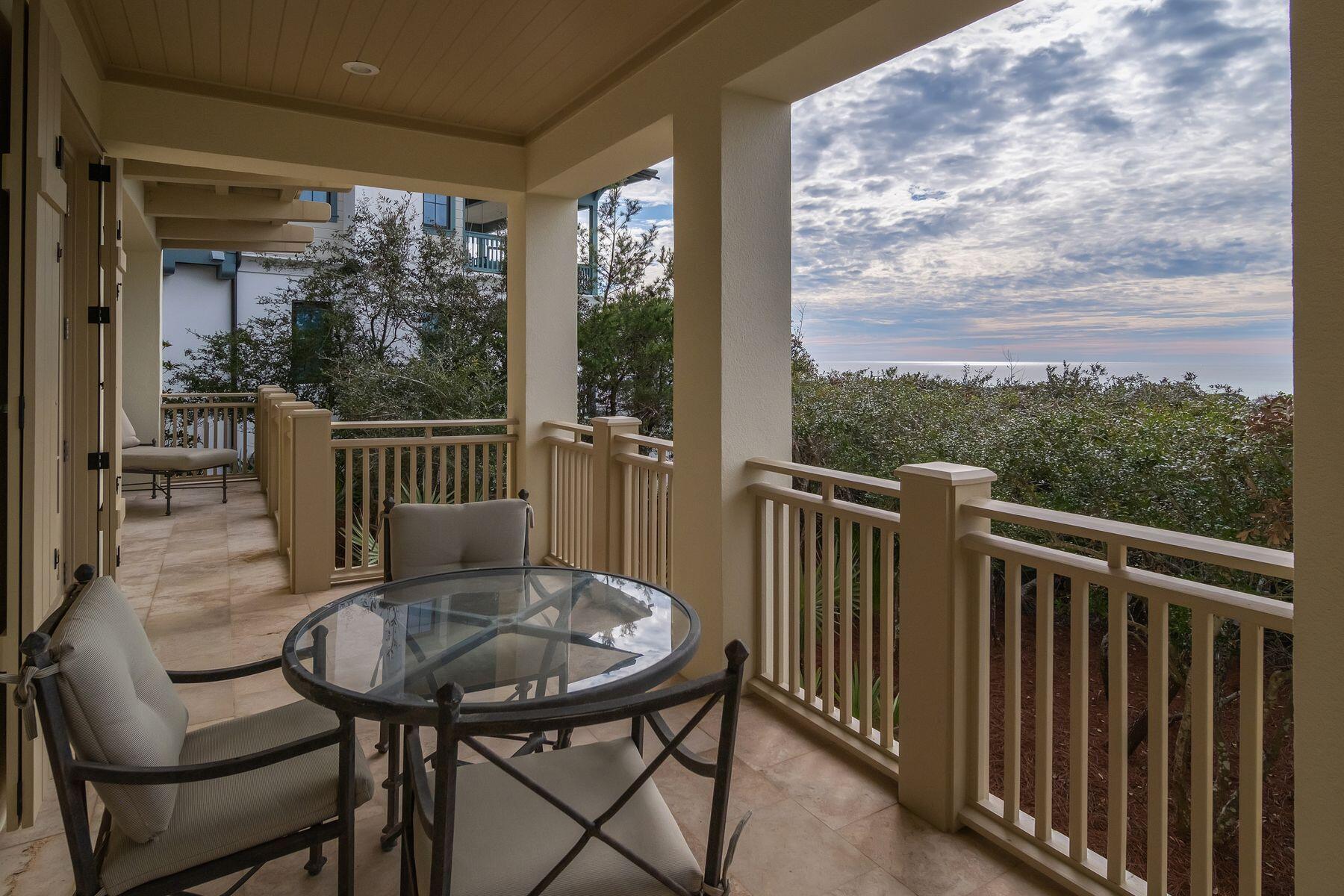 244 W Bermuda Drive