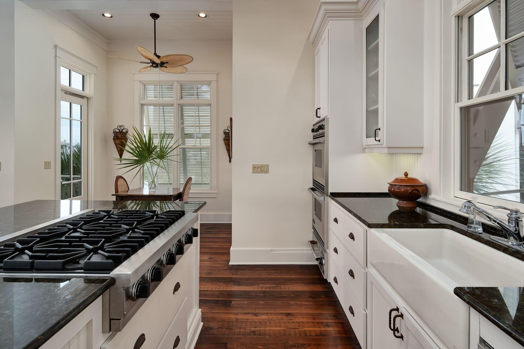 244 W Bermuda Drive