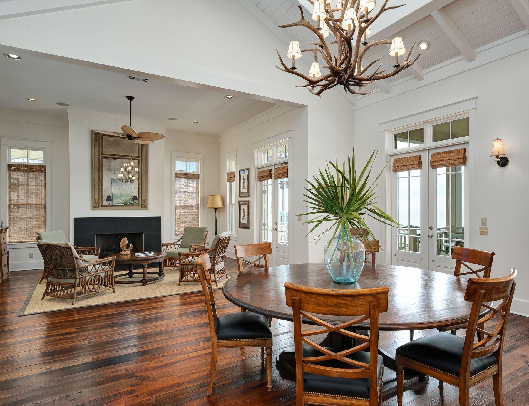 244 W Bermuda Drive