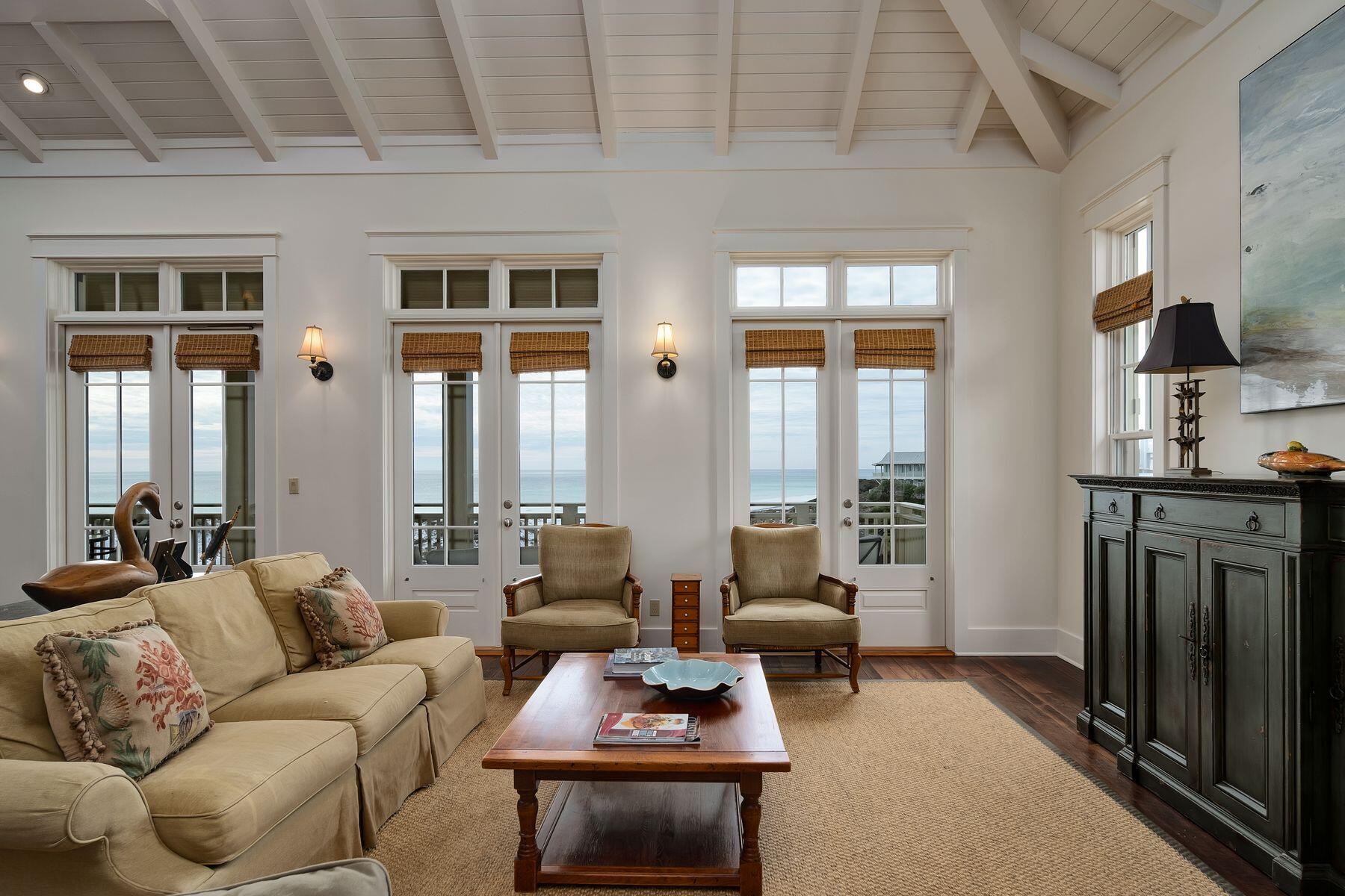 244 W Bermuda Drive