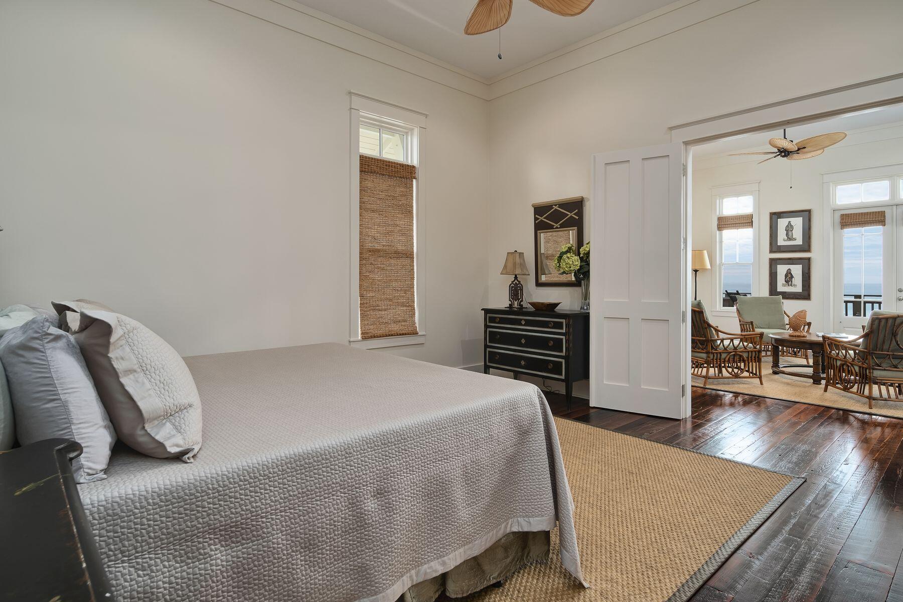 244 W Bermuda Drive