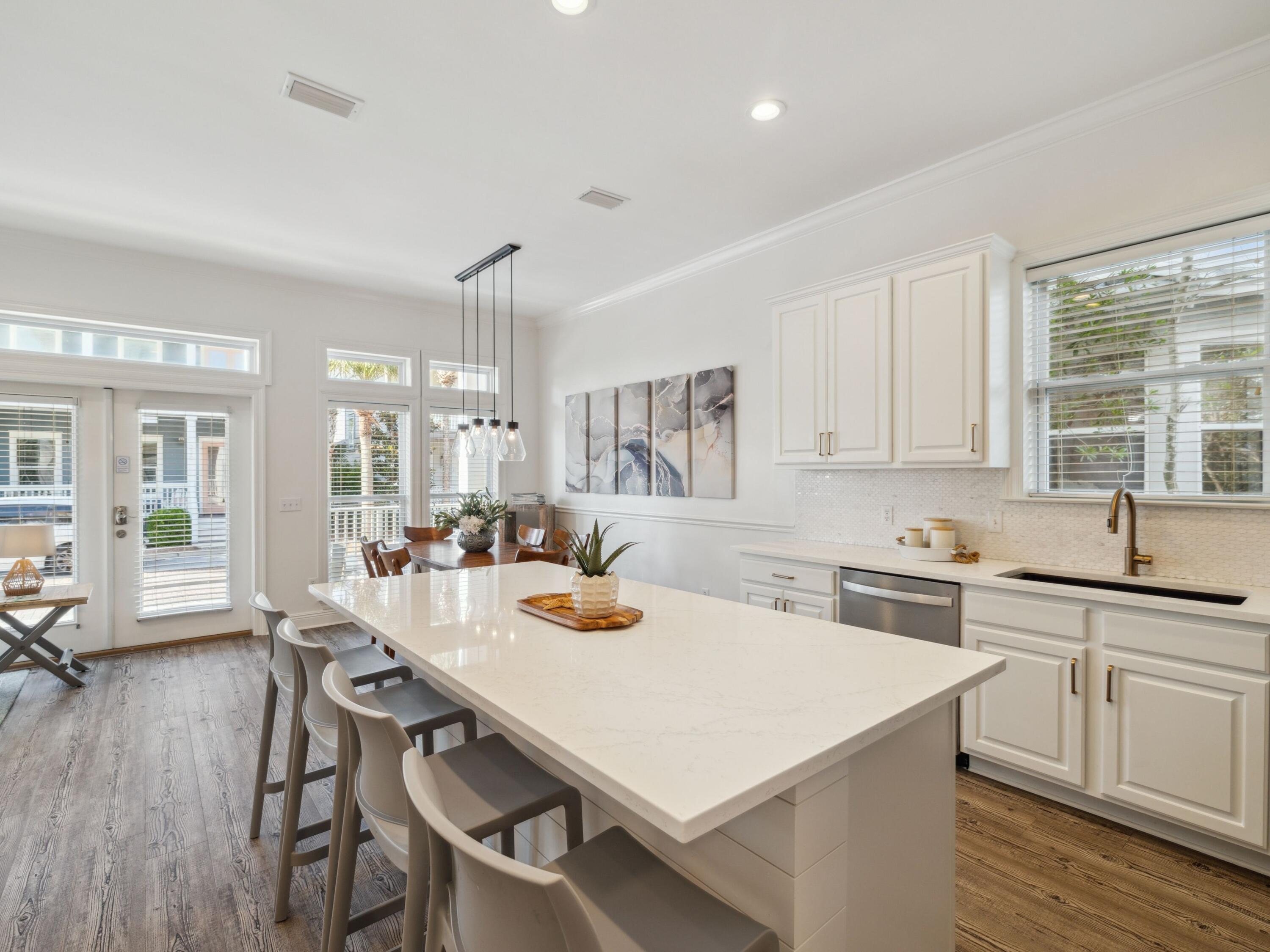 221 Seacrest Beach Blvd E