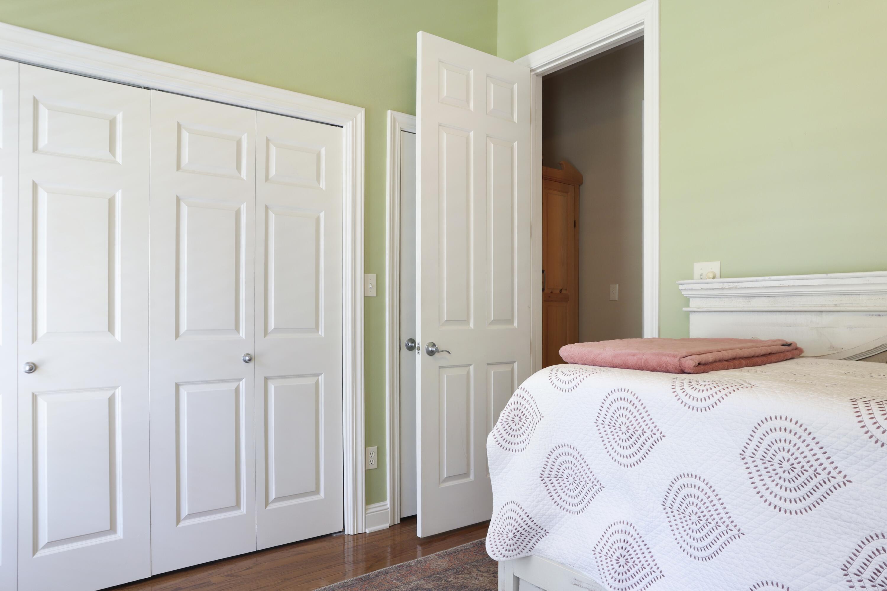 5884 E Bay Boulevard