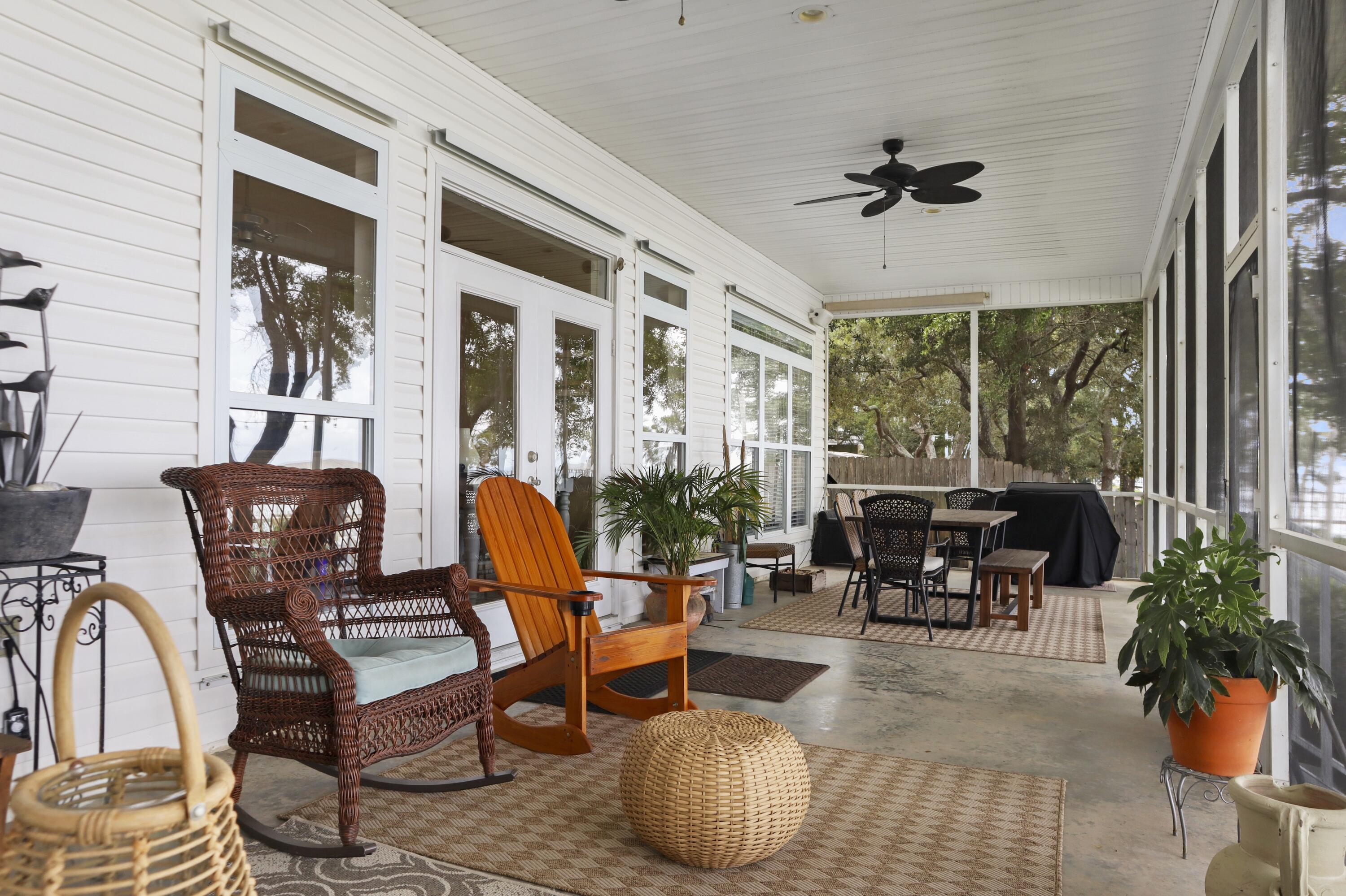 5884 E Bay Boulevard