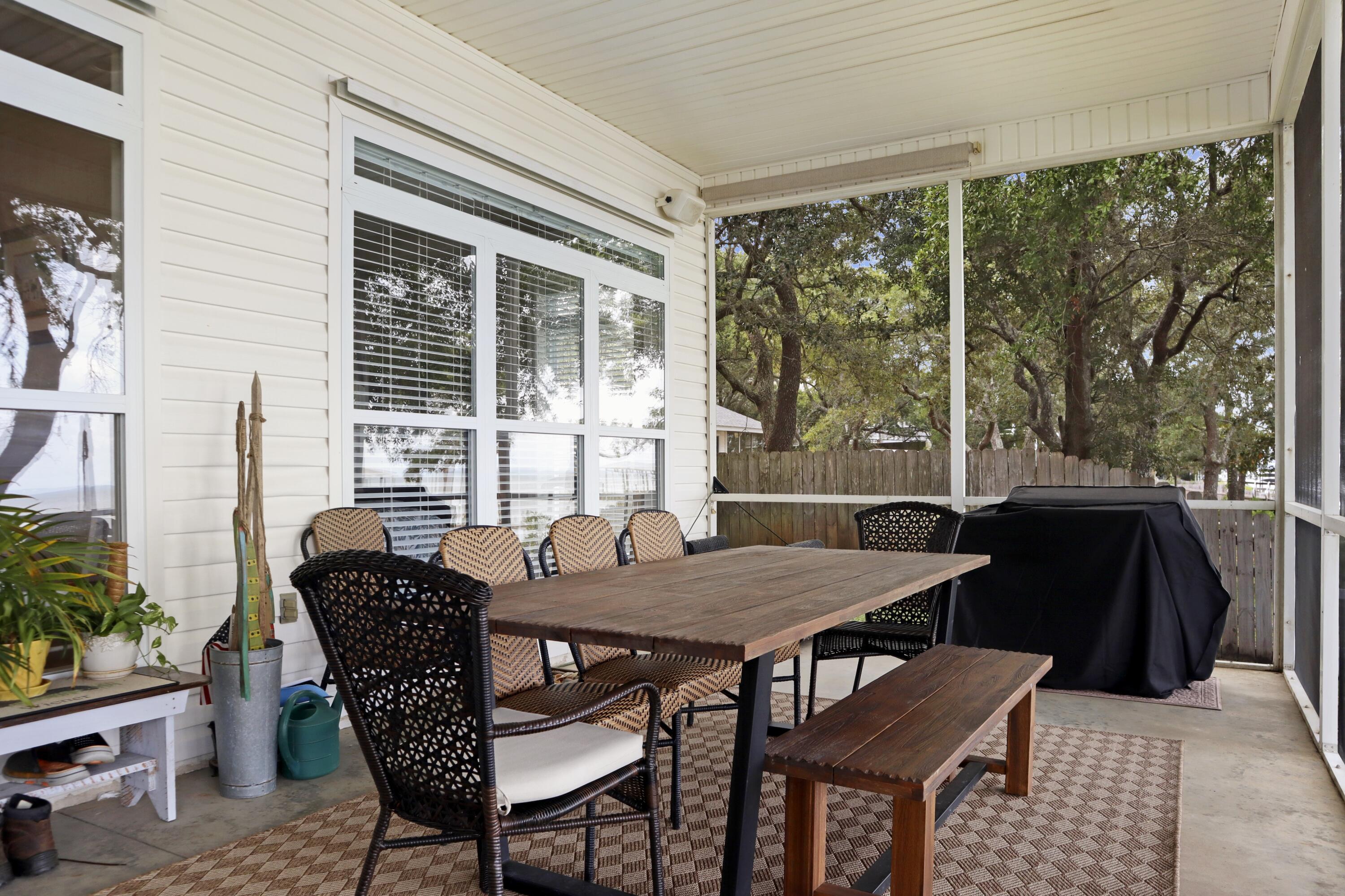 5884 E Bay Boulevard