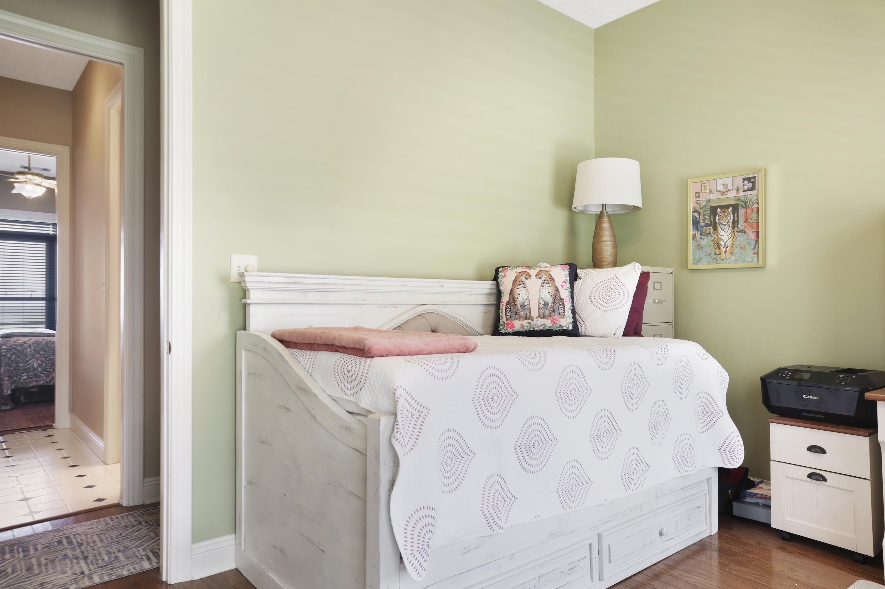 5884 E Bay Boulevard