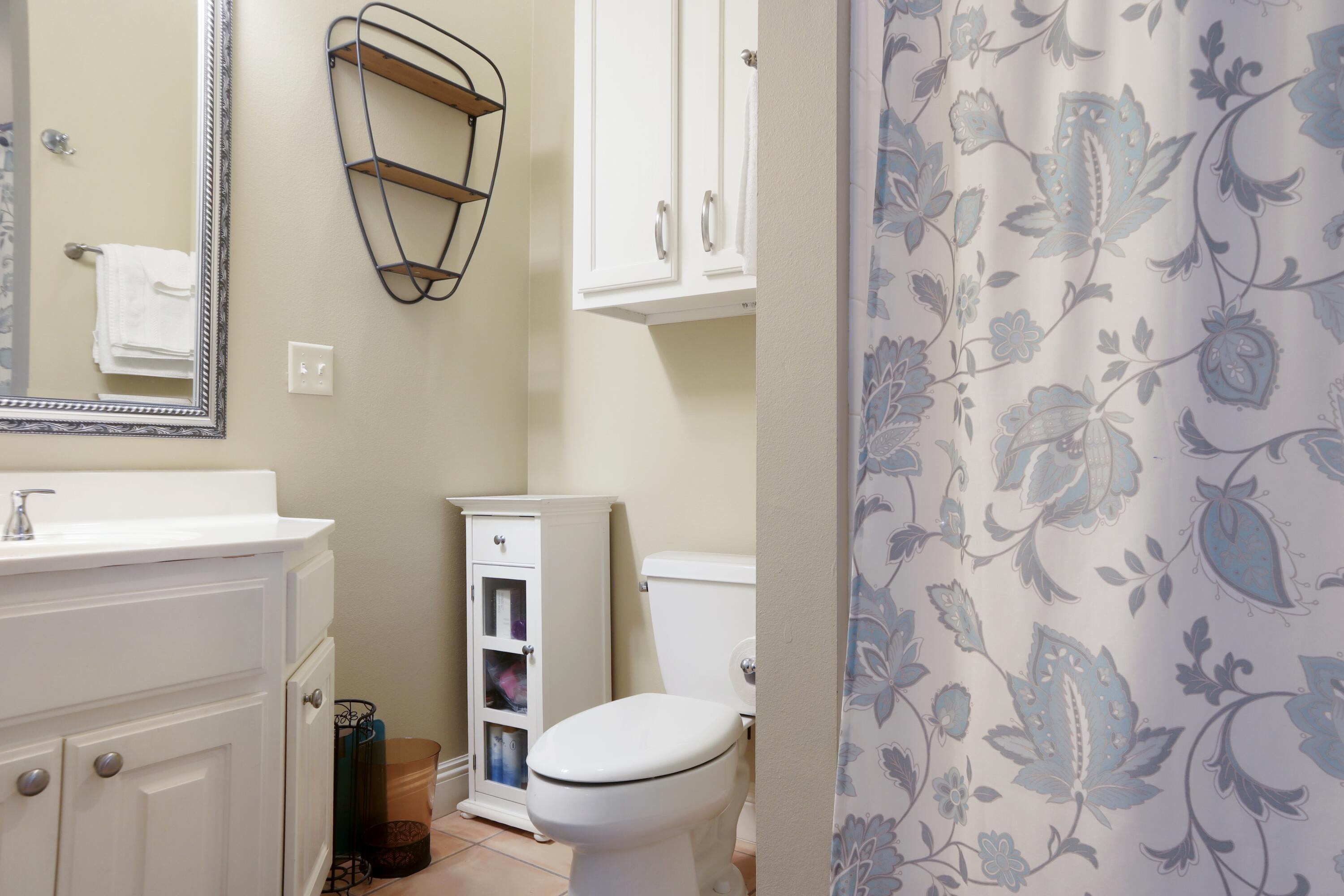 5884 E Bay Boulevard