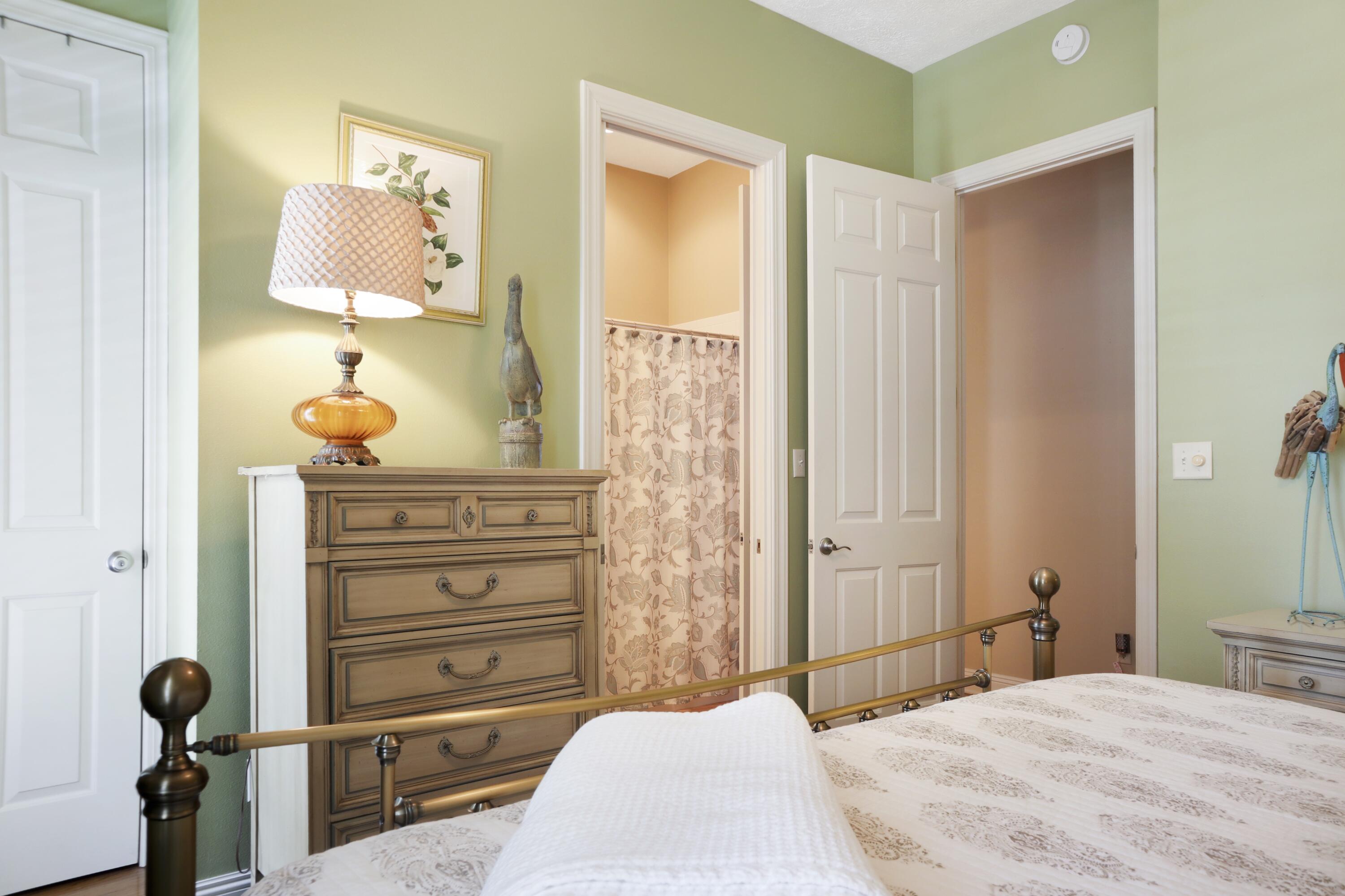 5884 E Bay Boulevard