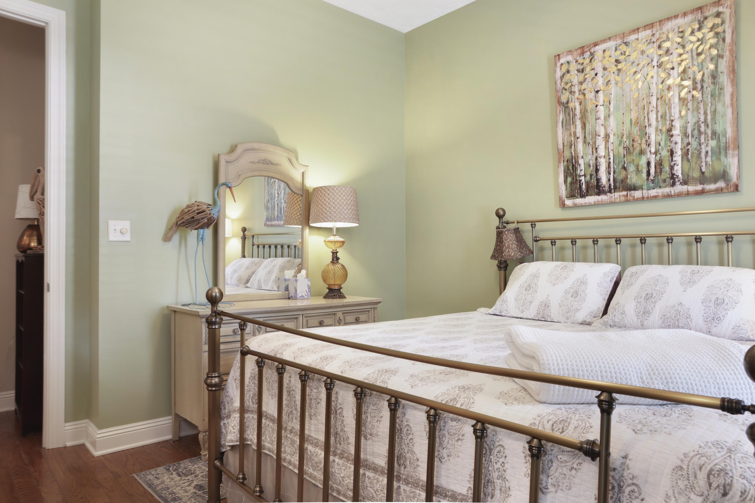 5884 E Bay Boulevard