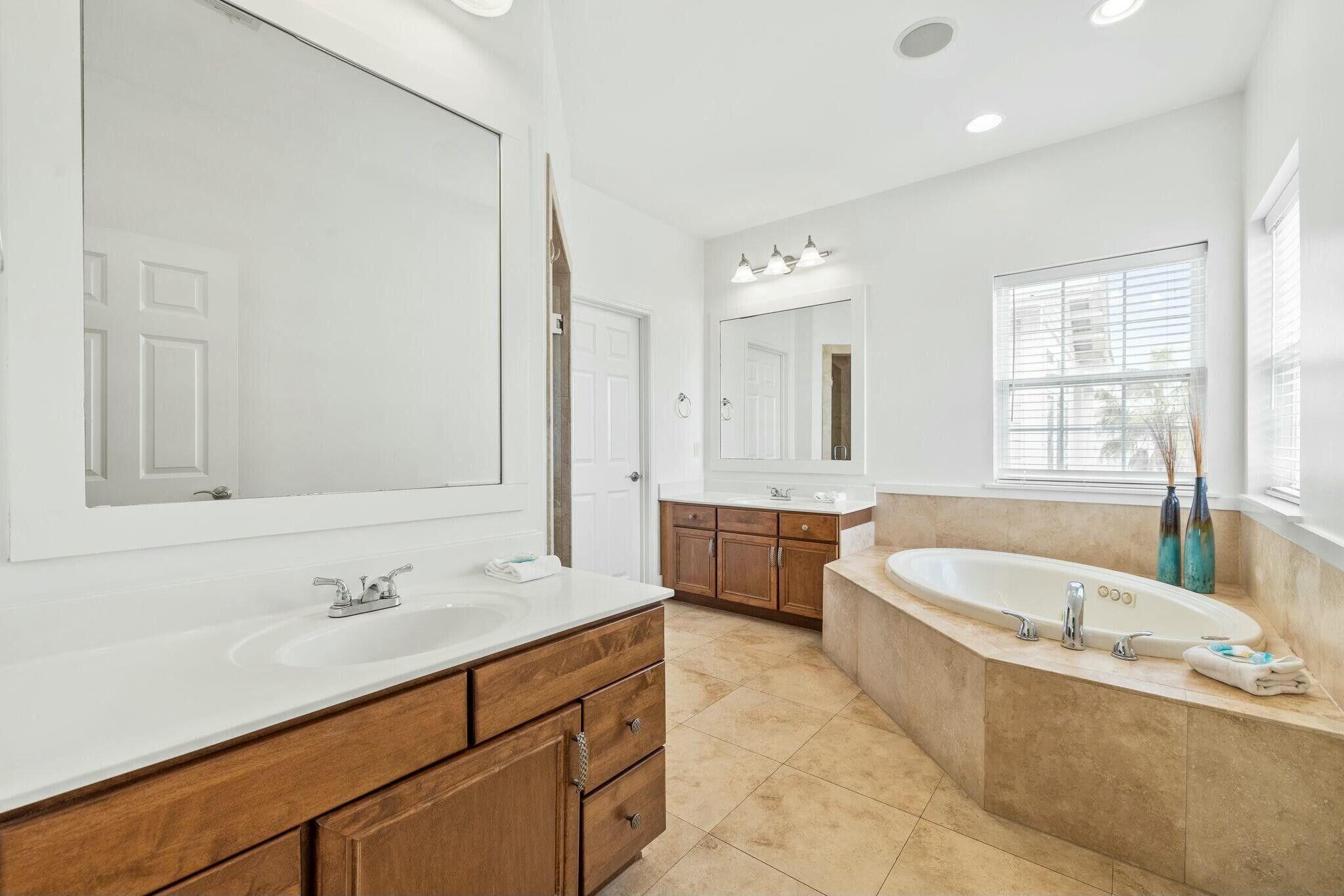 137 N Saint Francis Drive, Miramar Beach