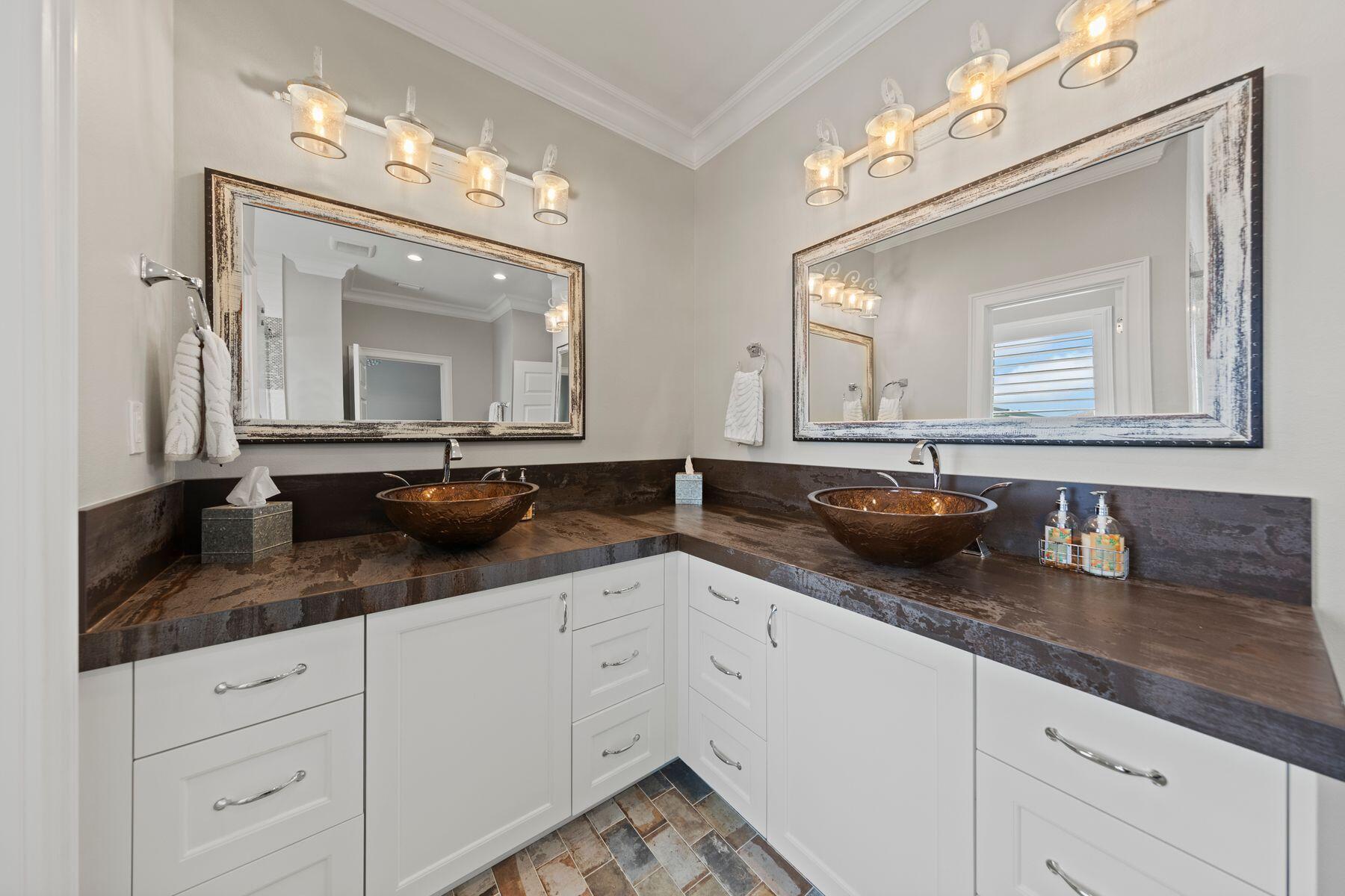 7339 Grand Navarre Boulevard, Navarre