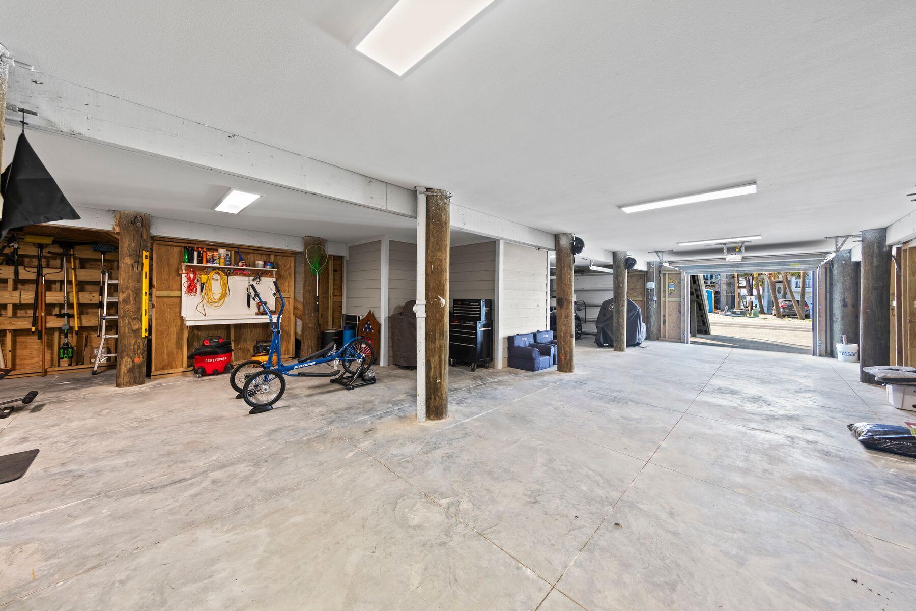 7339 Grand Navarre Boulevard, Navarre