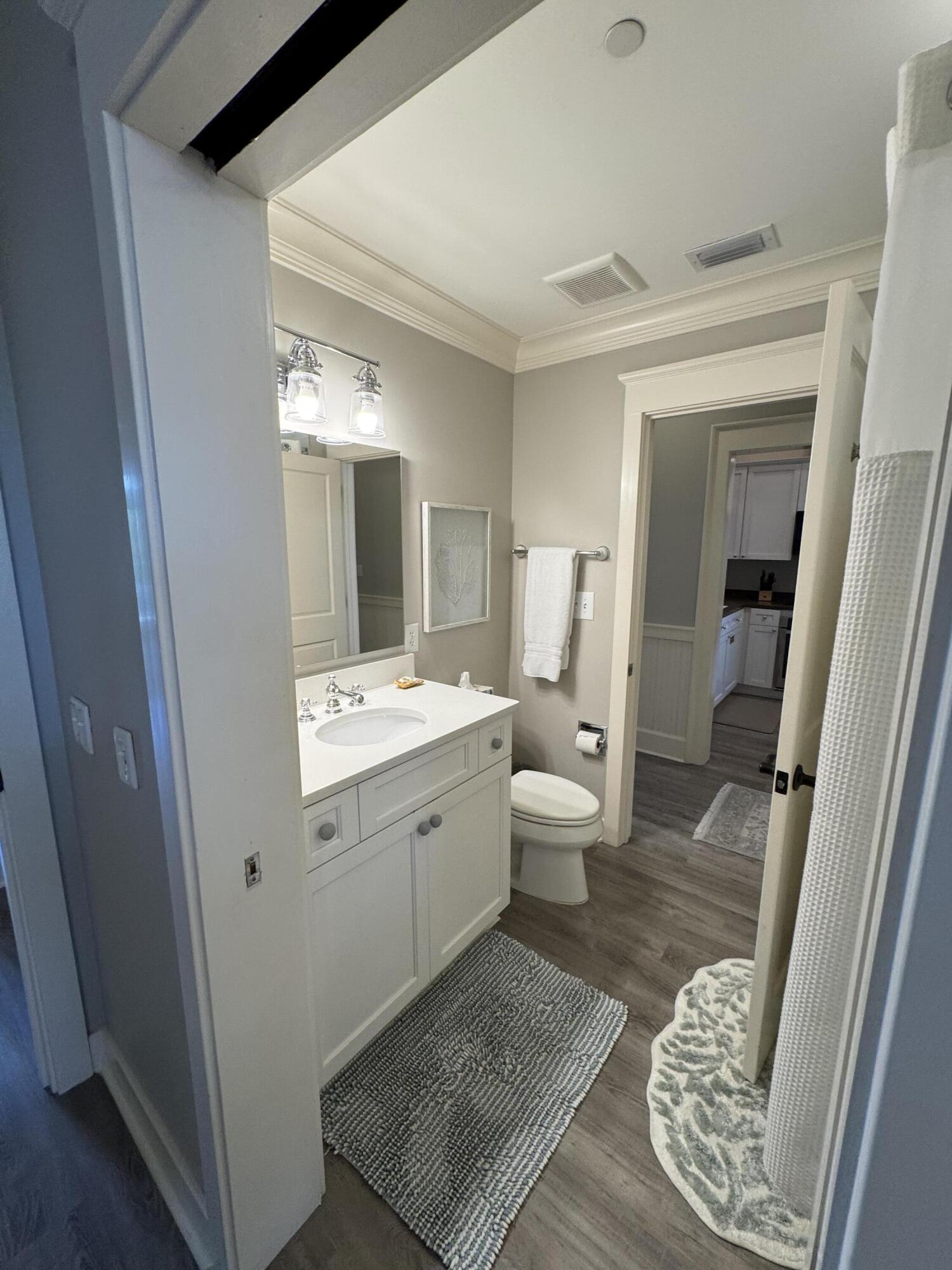 1735 E County Hwy 30A, UNIT 204