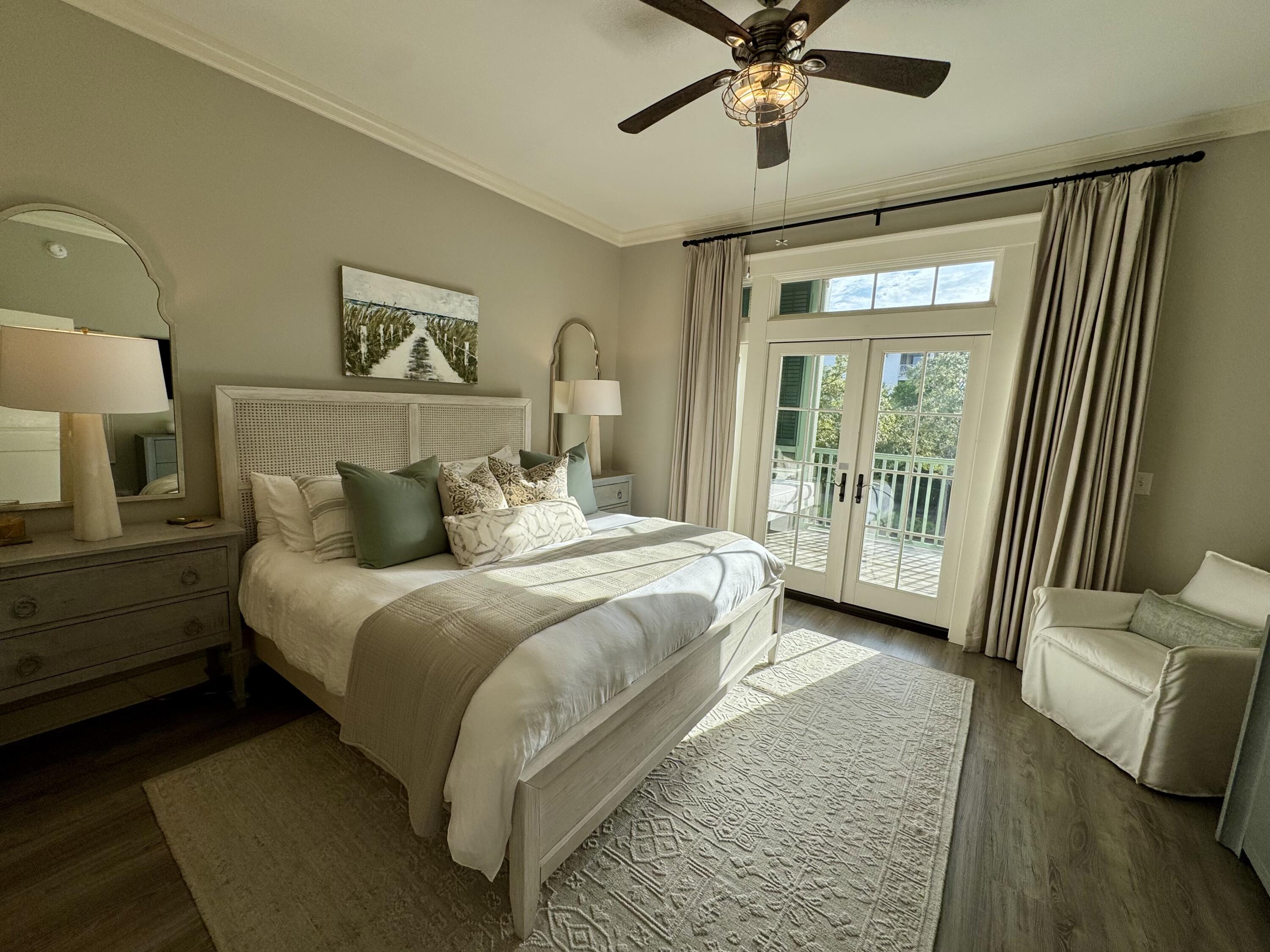 1735 E County Hwy 30A, UNIT 204