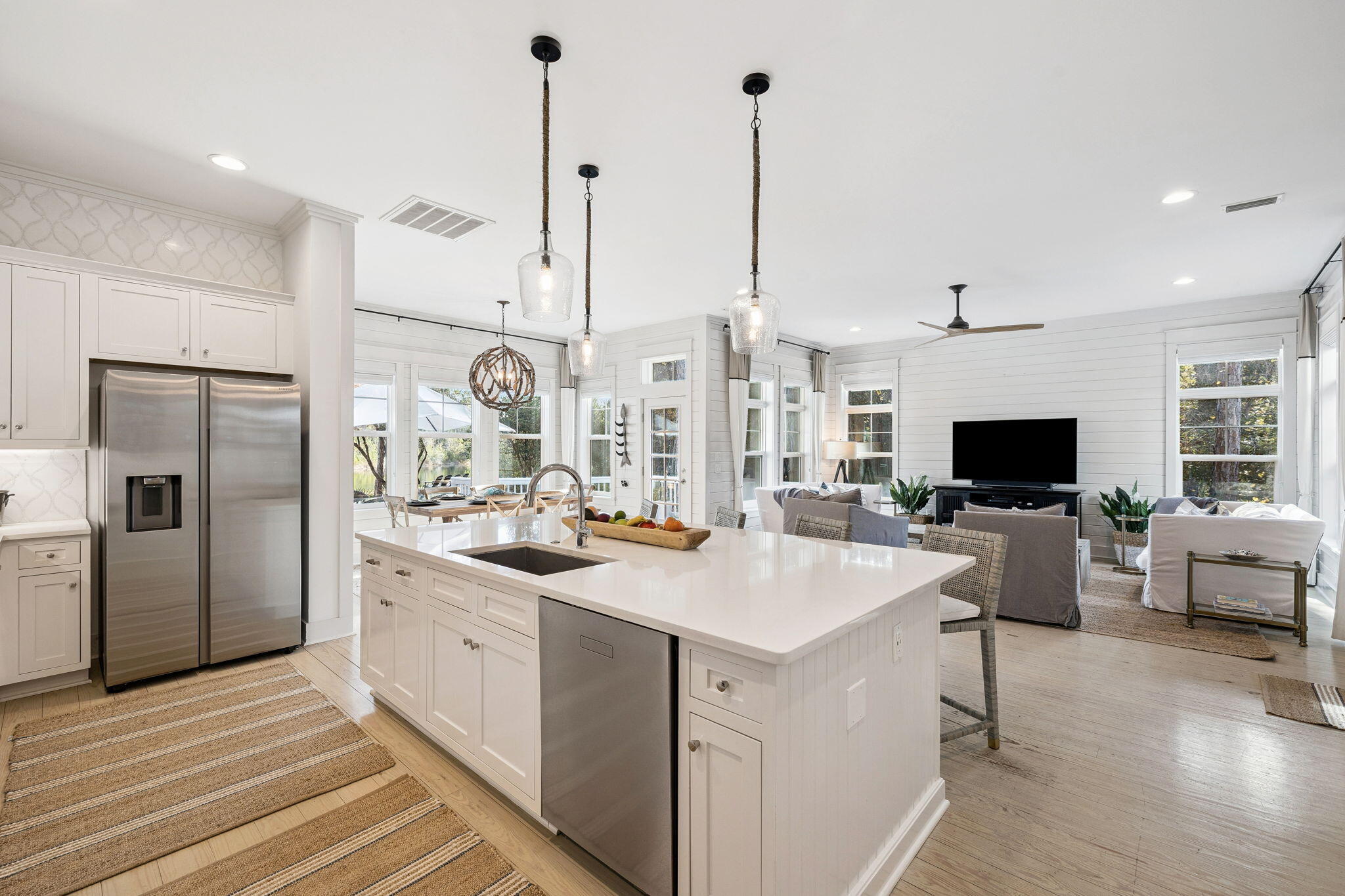 318 E Royal Fern Way