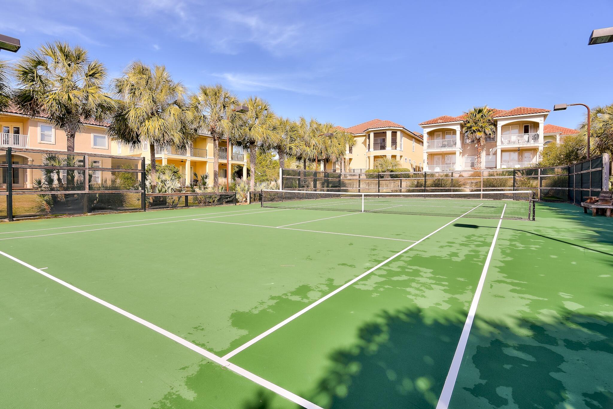 431 La Valencia Circle