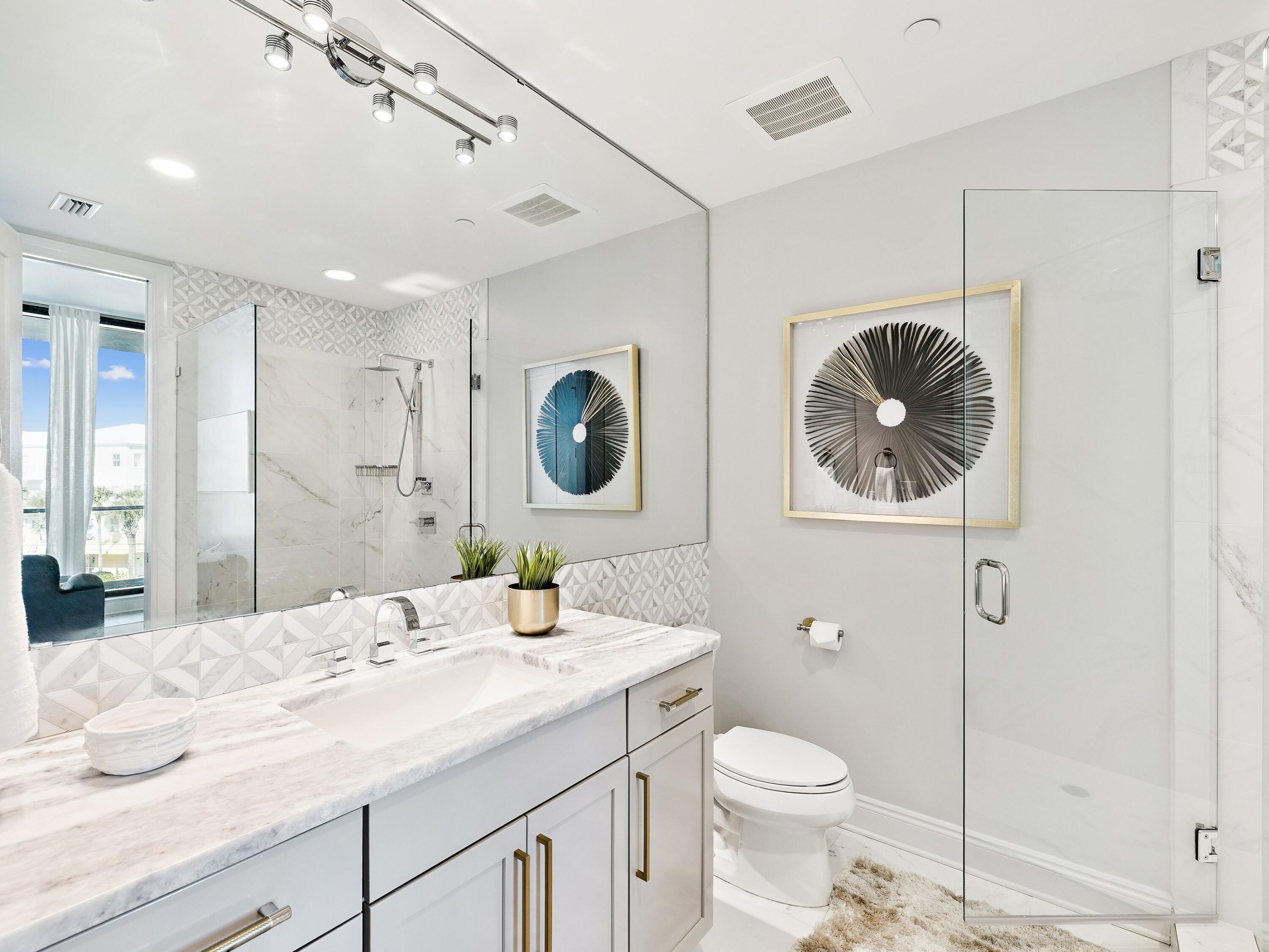 4463 W County Highway 30A UNIT 302