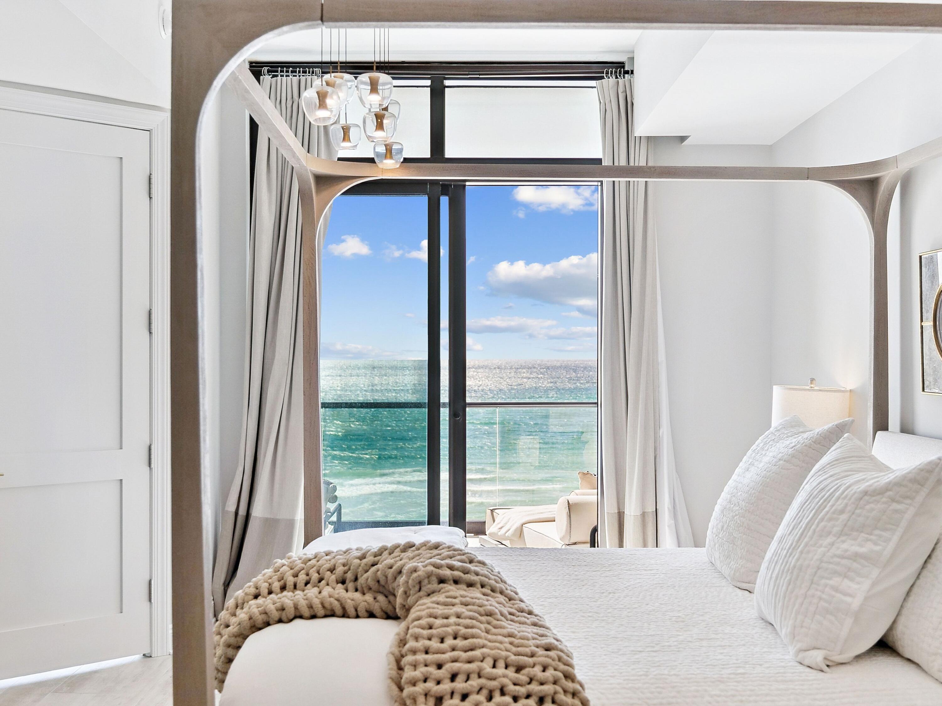 4463 W County Highway 30A UNIT 302