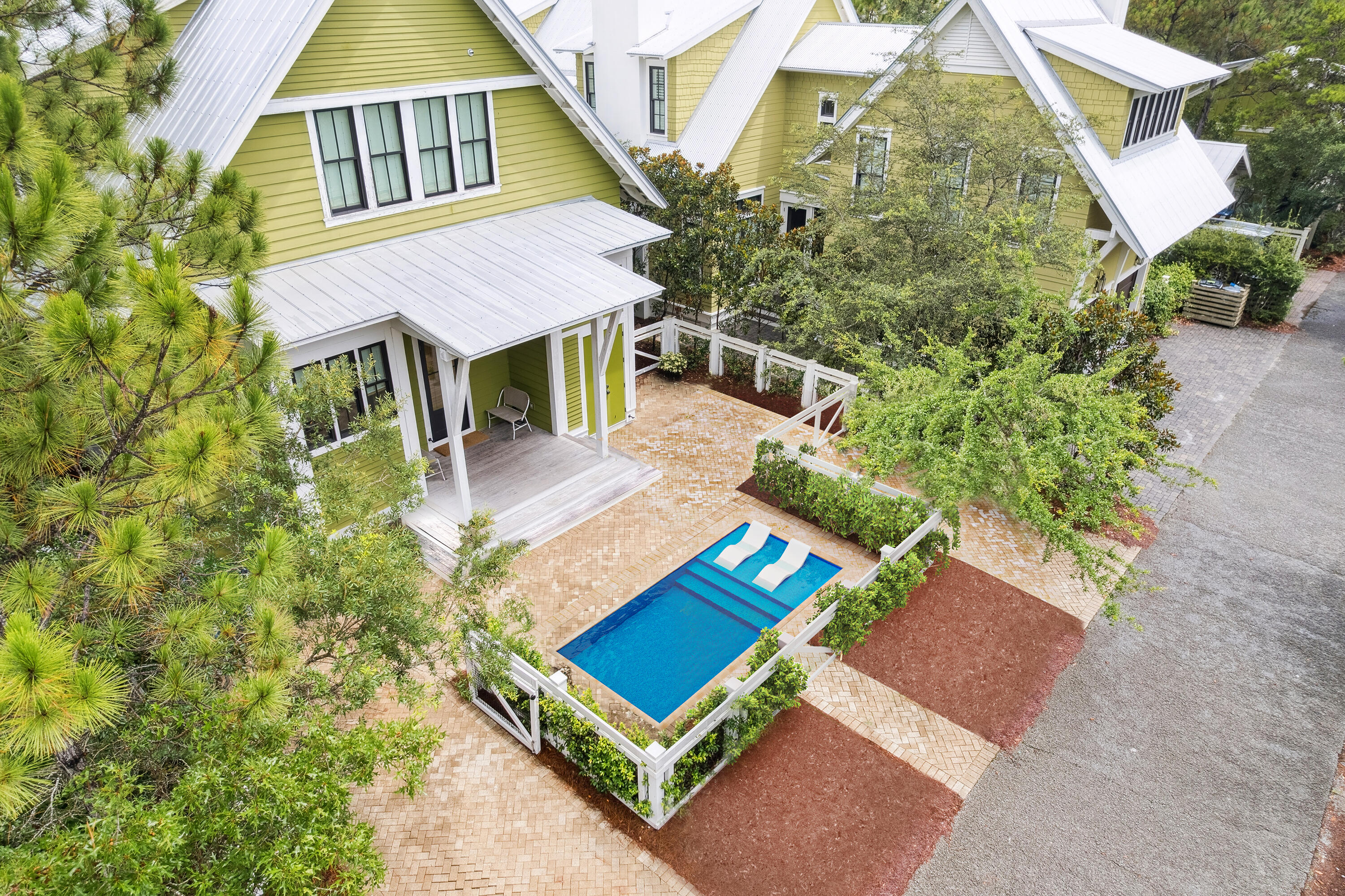 76 Tall Timber Court