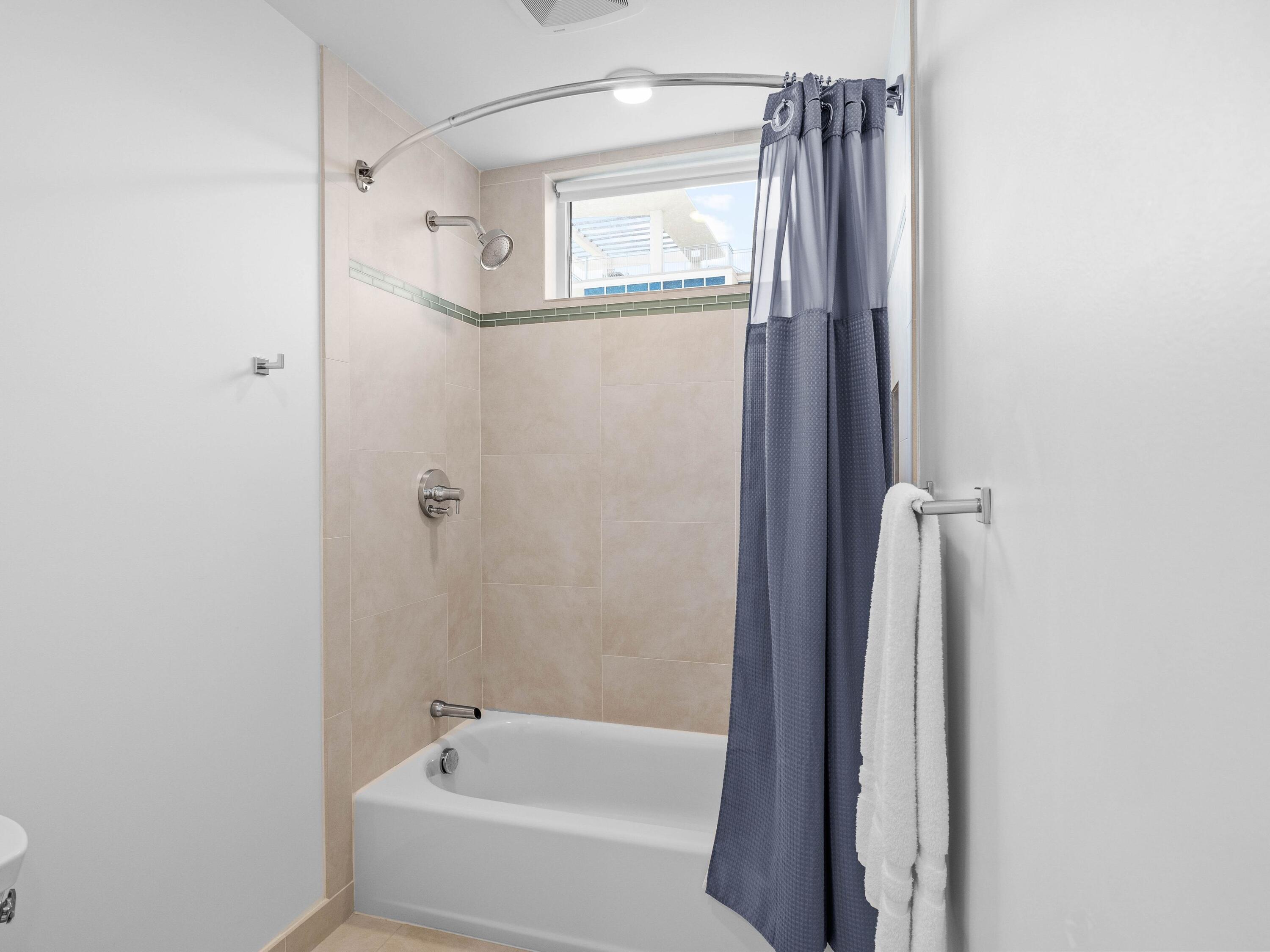 1900 Scenic Hwy 98 902