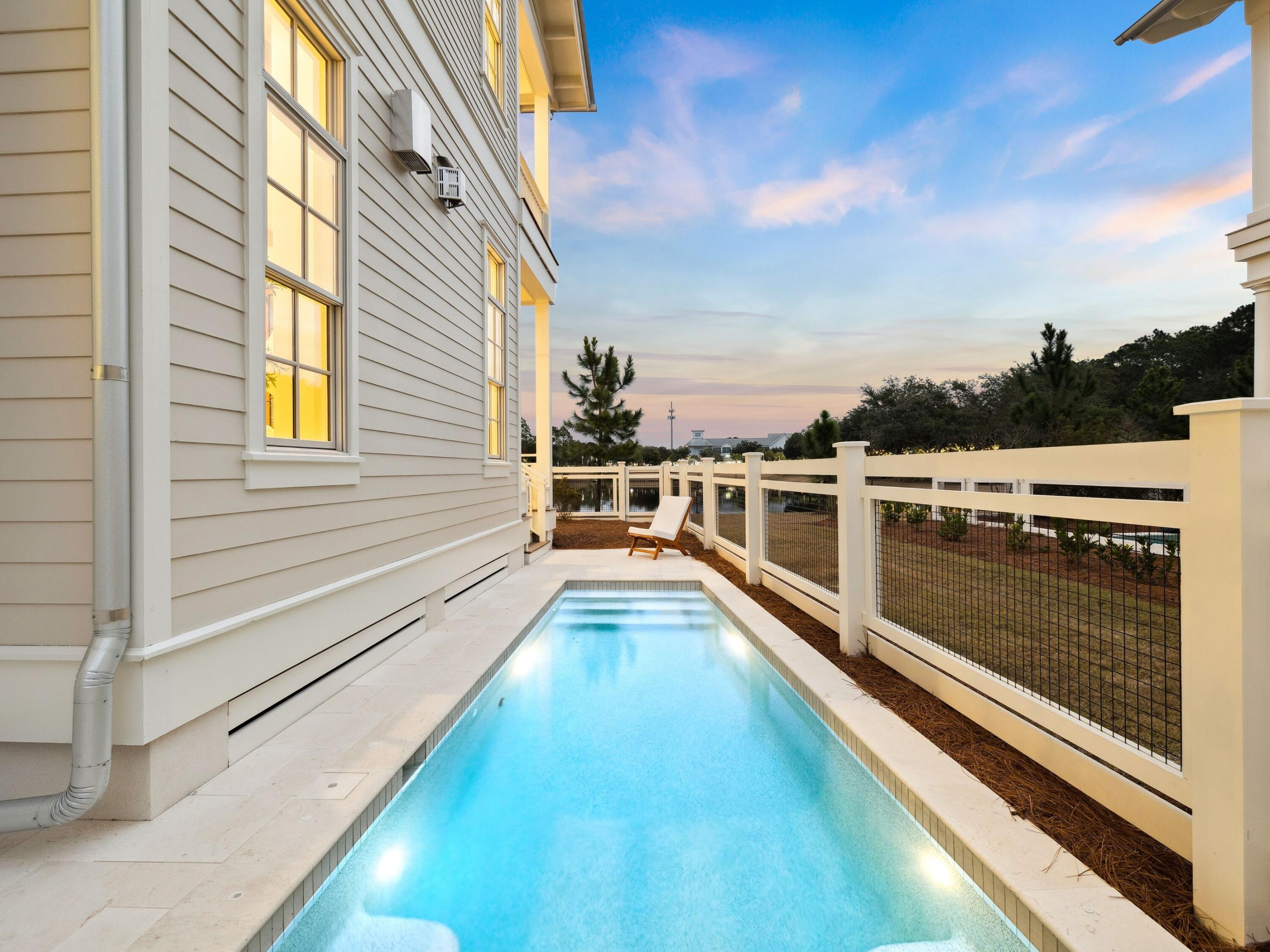 34 Climbing Rose Way