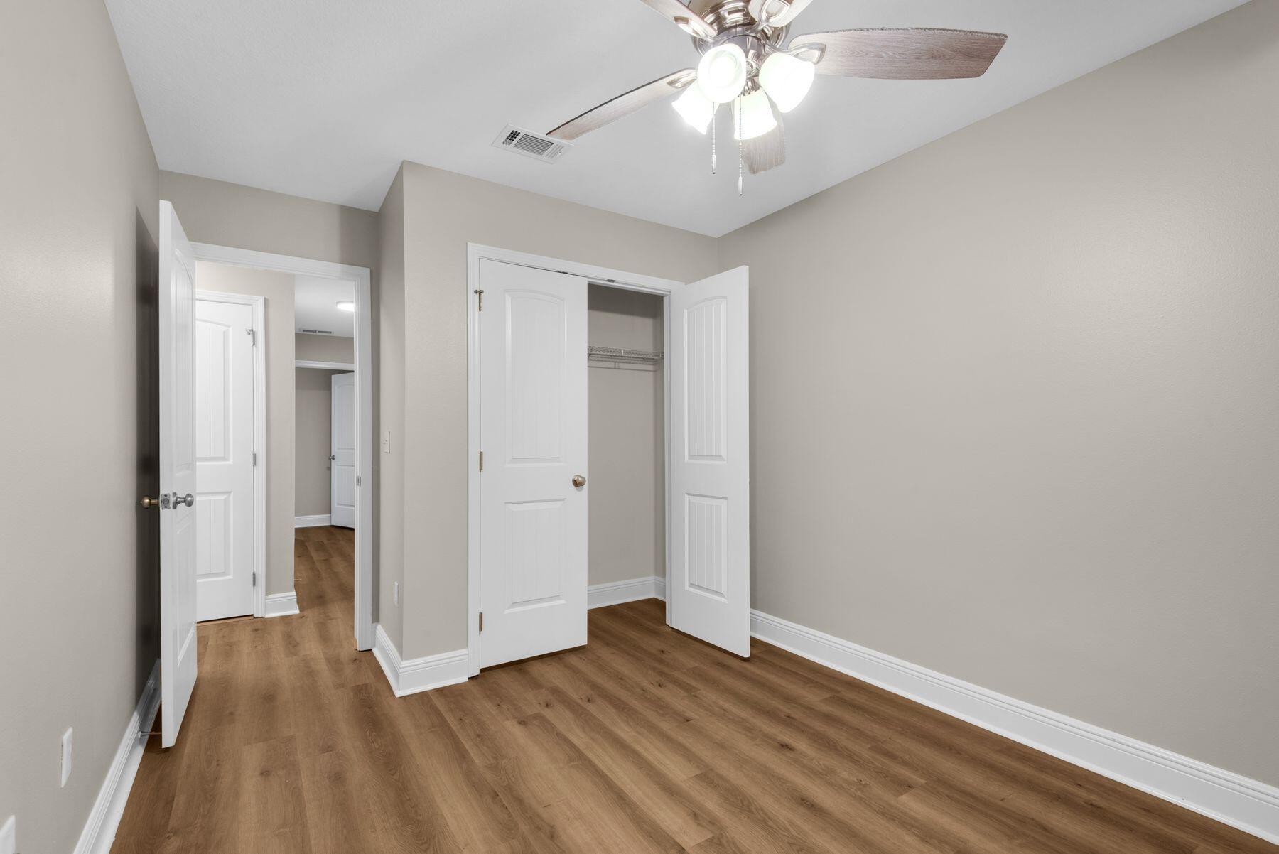 17 W Shady Oaks Lane UNIT C