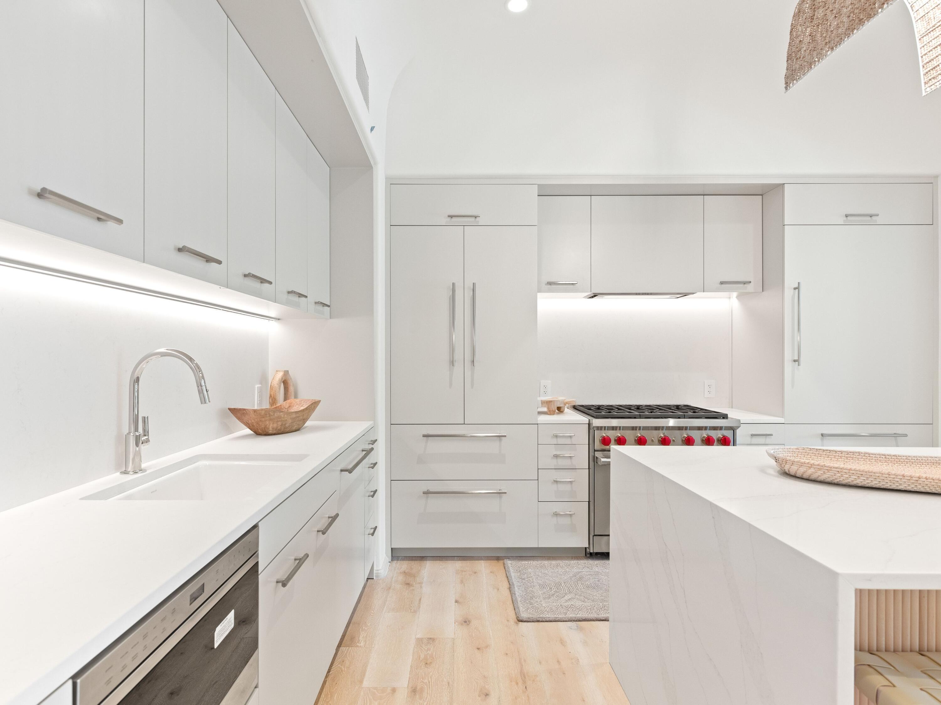 45 W Solaire Way 103