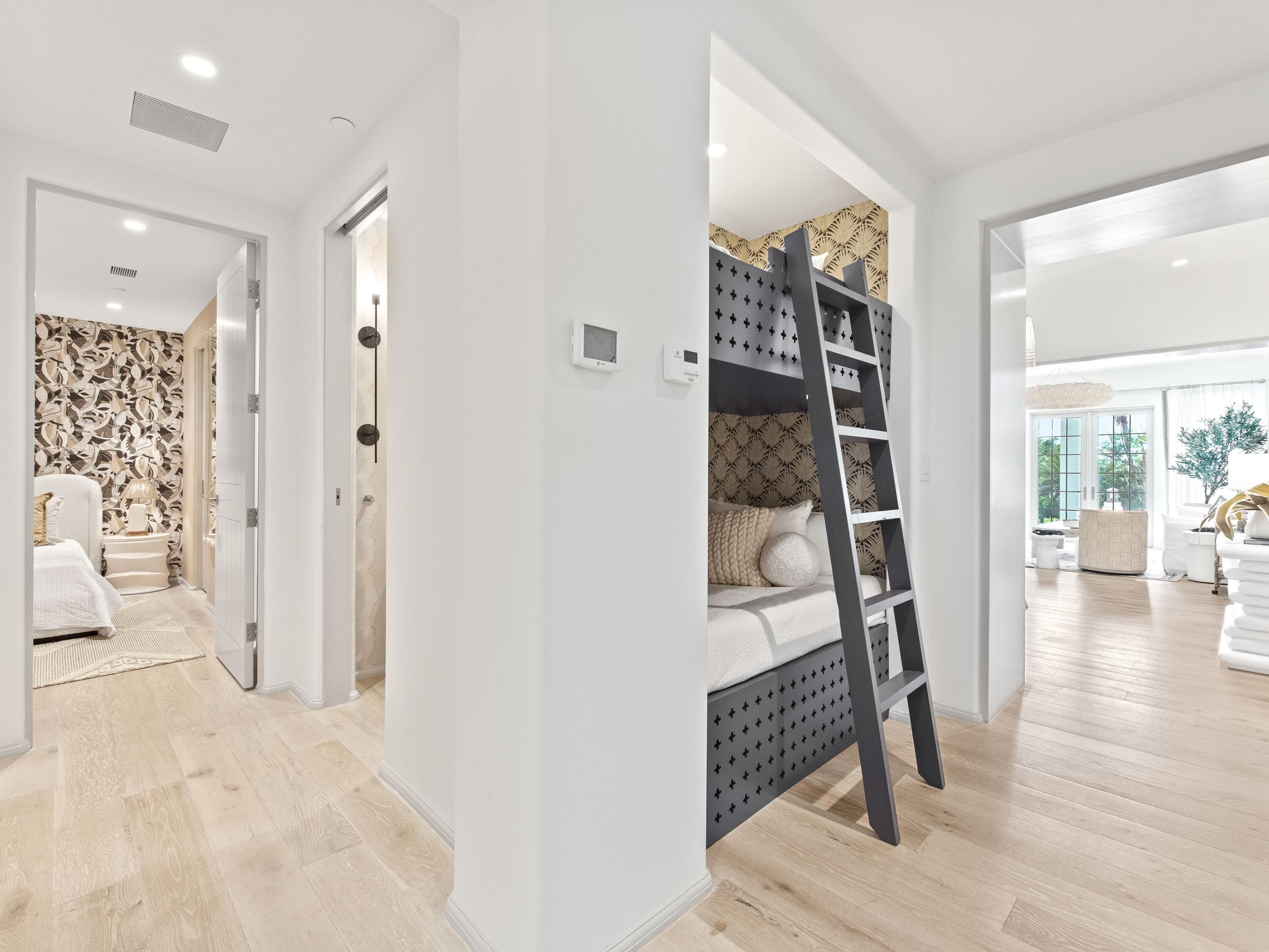 45 W Solaire Way 103