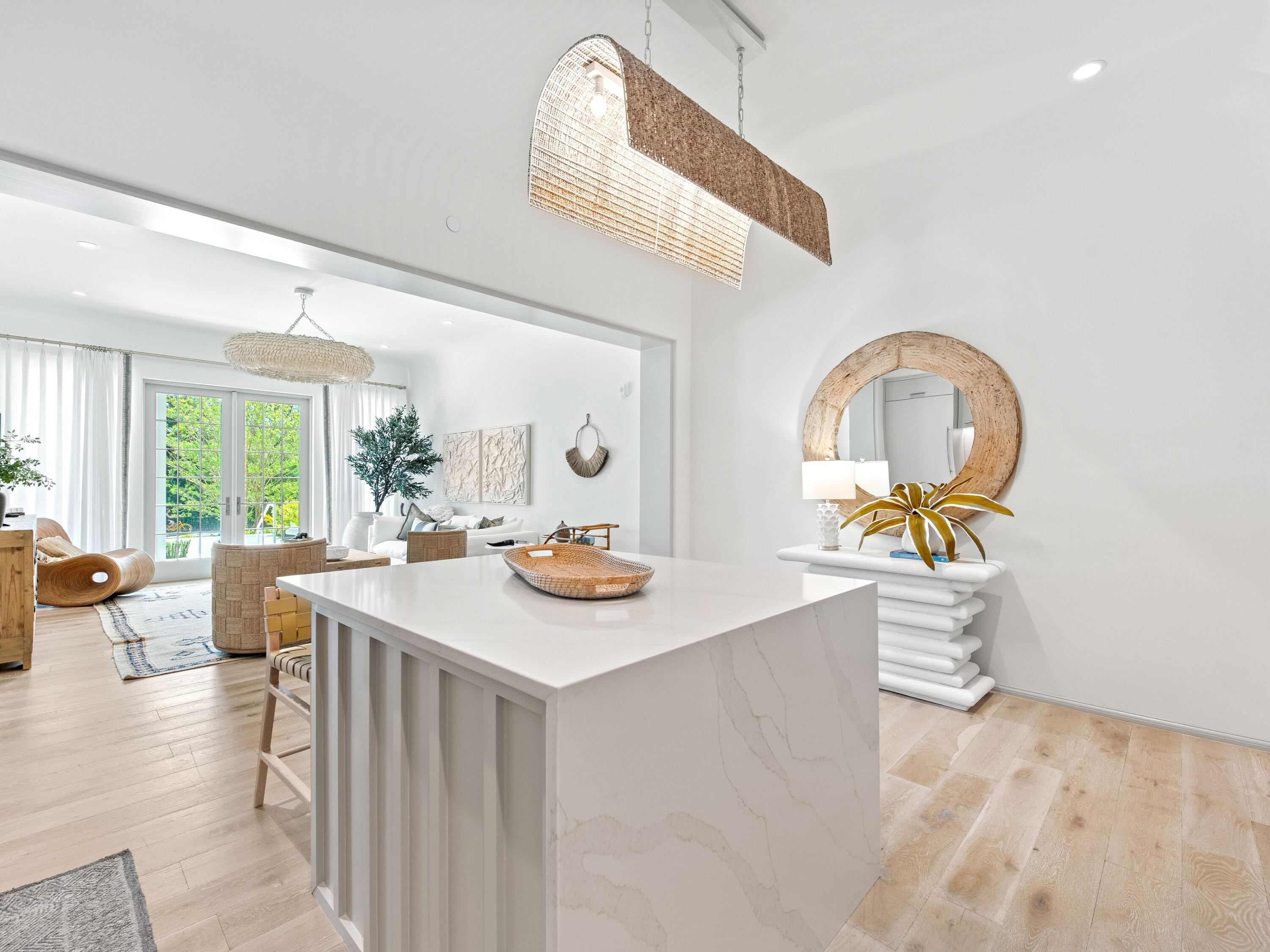 45 W Solaire Way 103