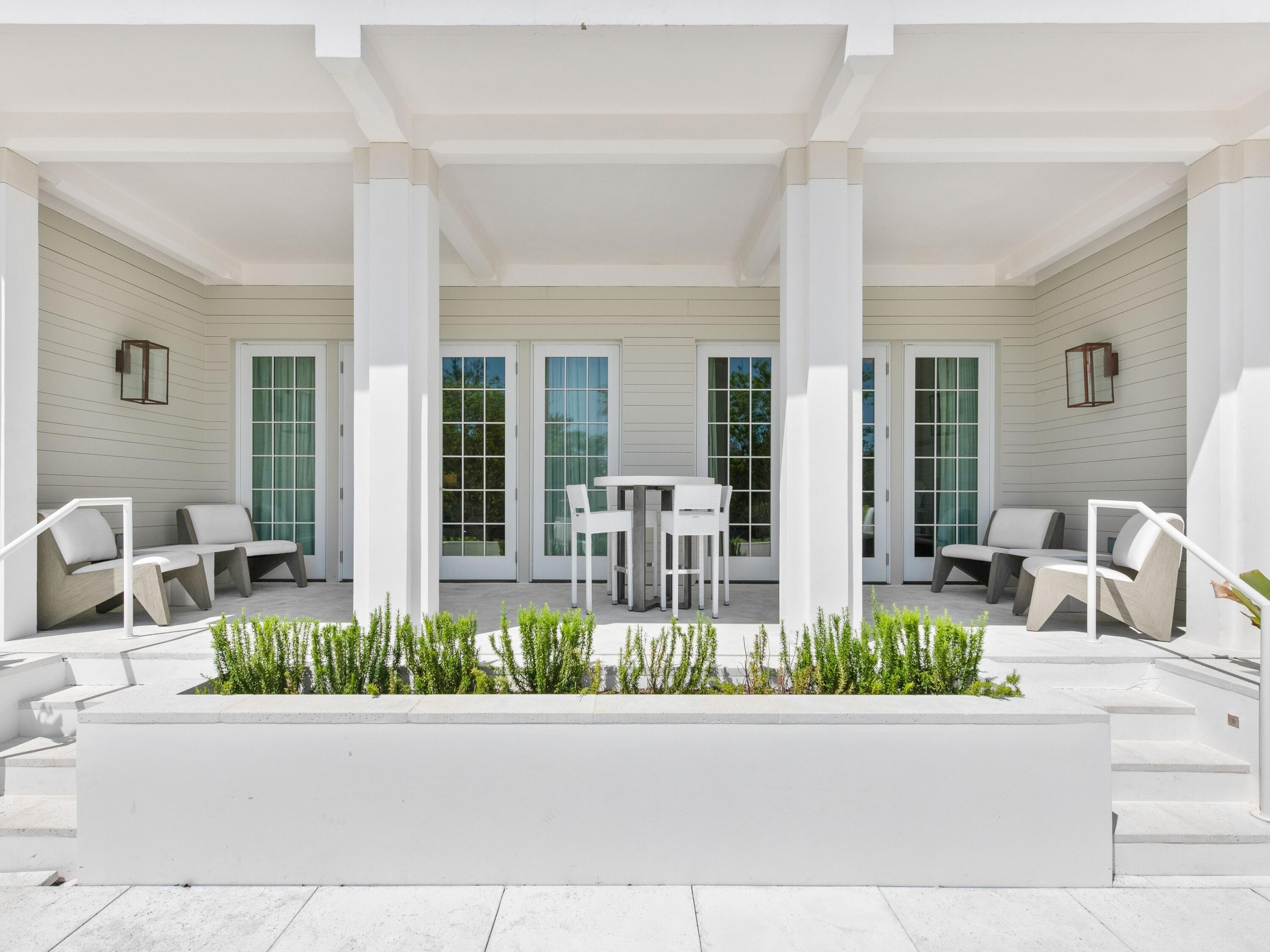 45 W Solaire Way 103