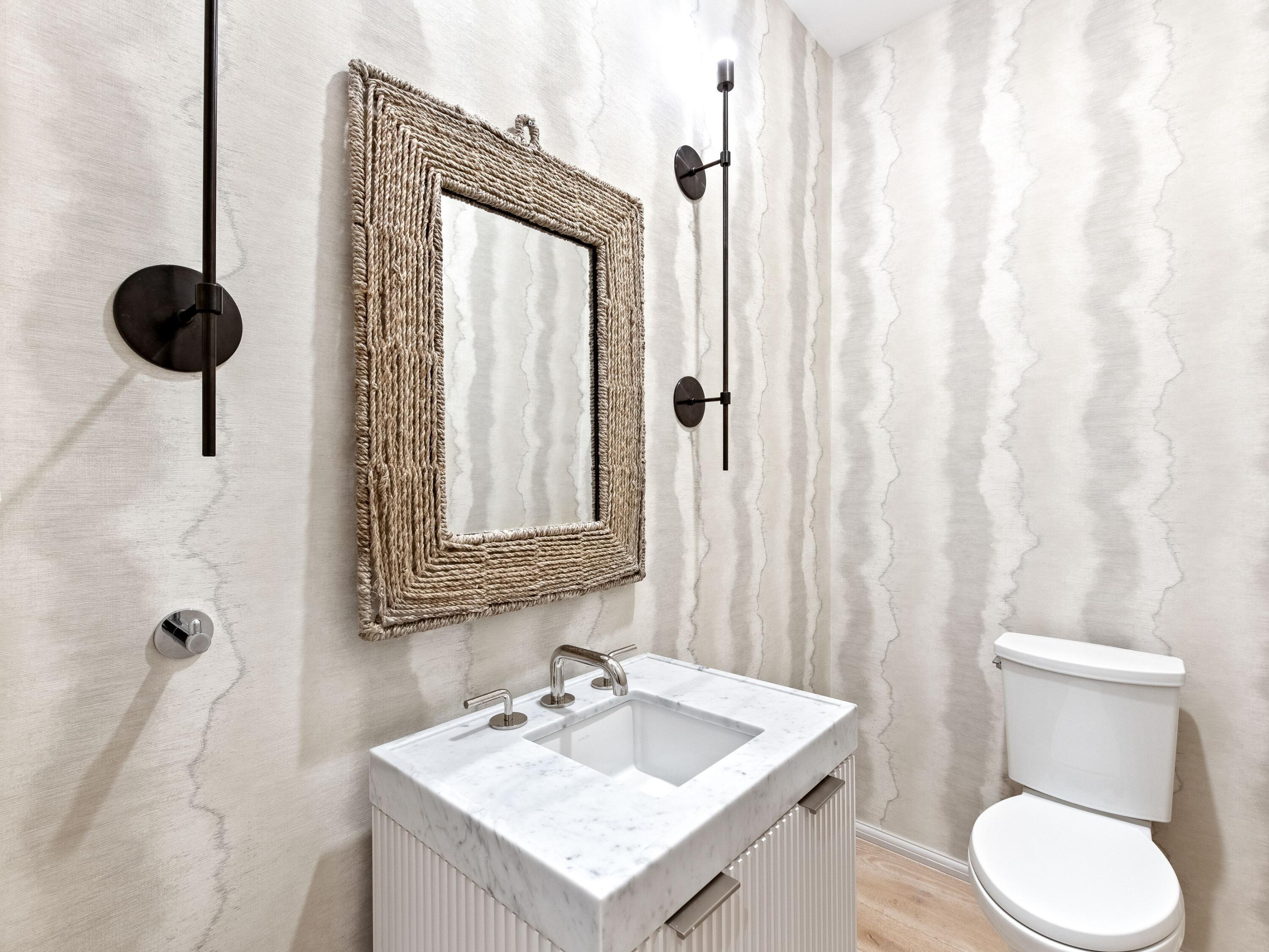 45 W Solaire Way 103