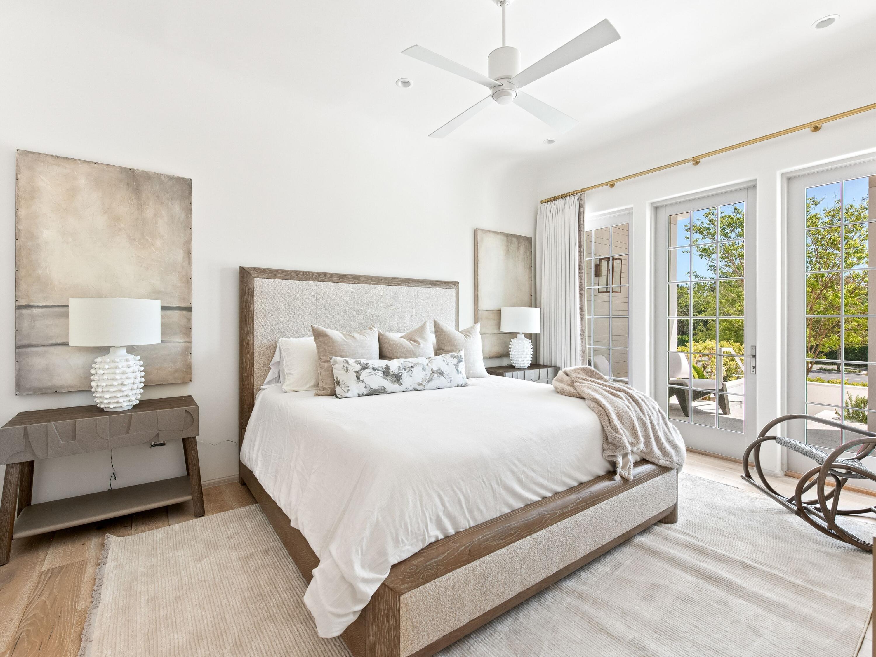 45 W Solaire Way 103