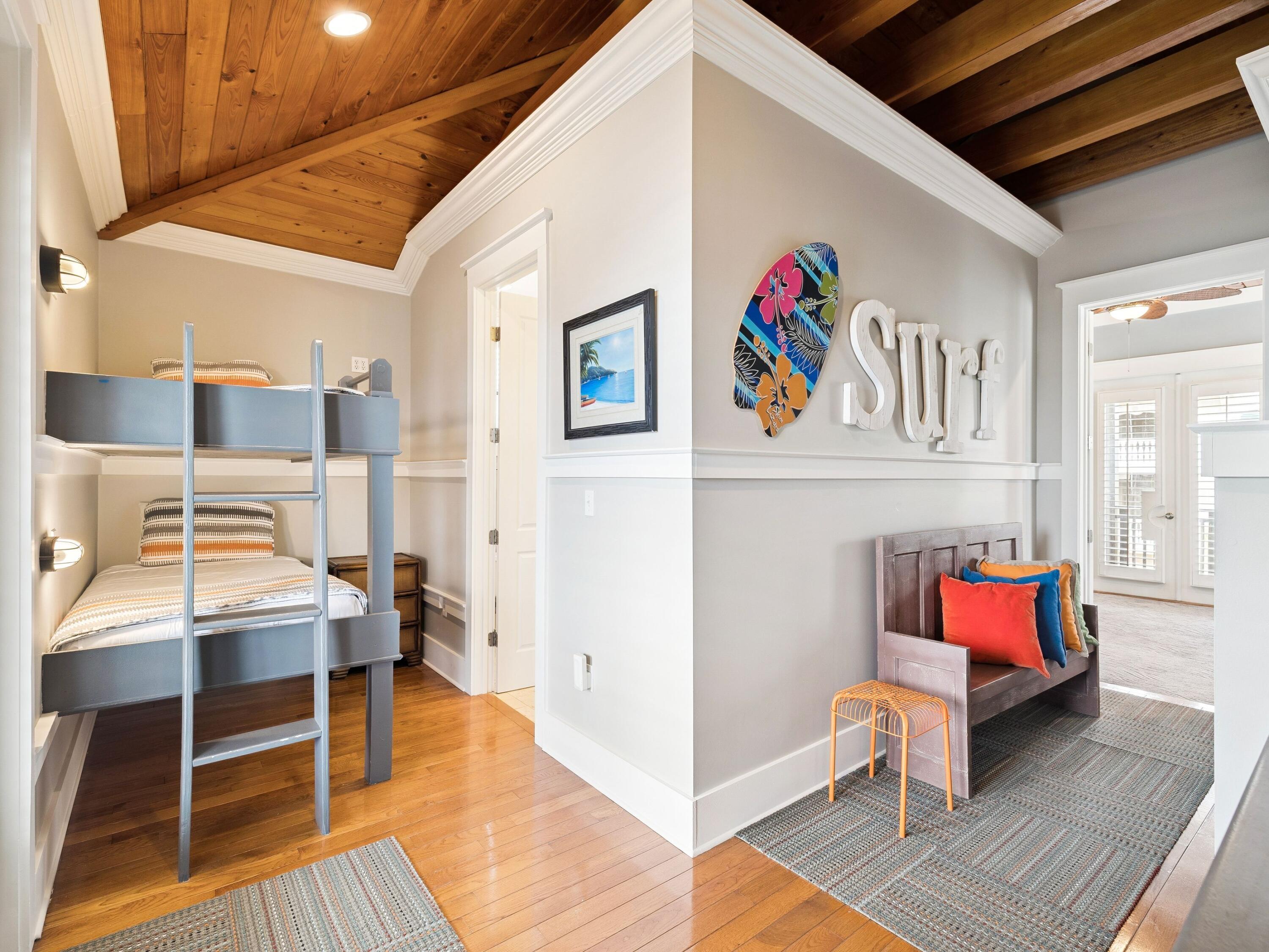 33 W Seacrest Beach Boulevard