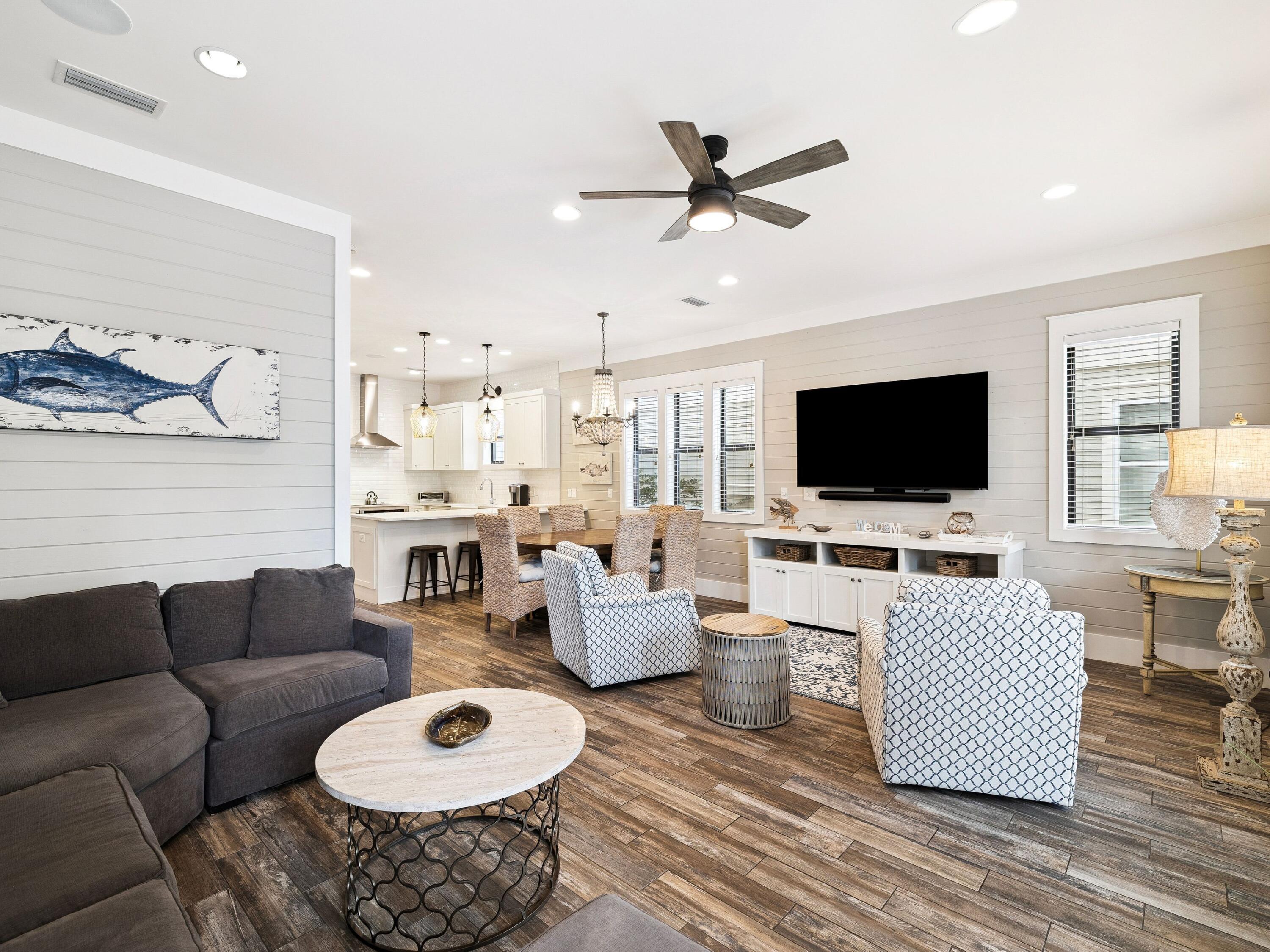 33 W Seacrest Beach Boulevard