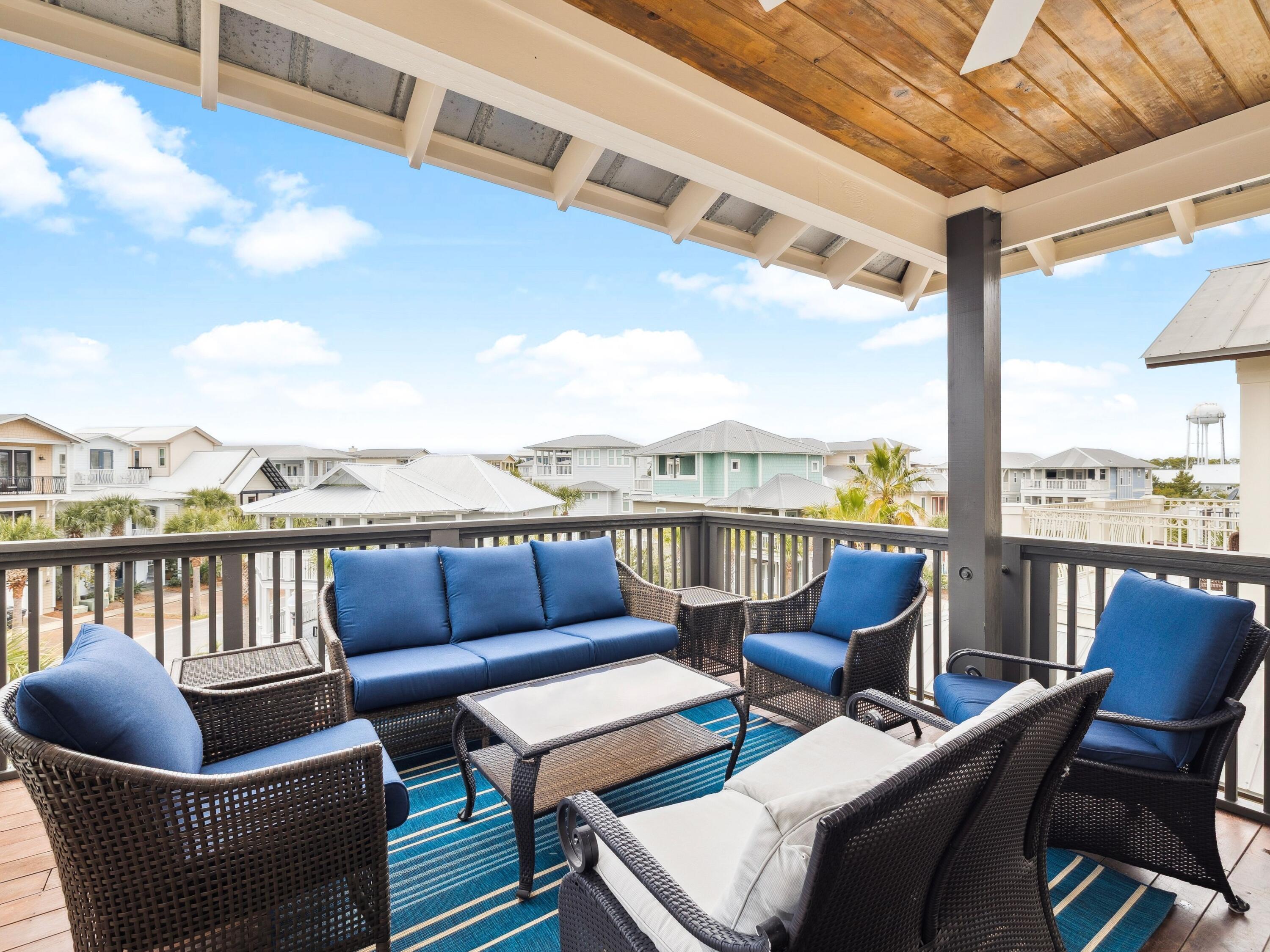 33 W Seacrest Beach Boulevard