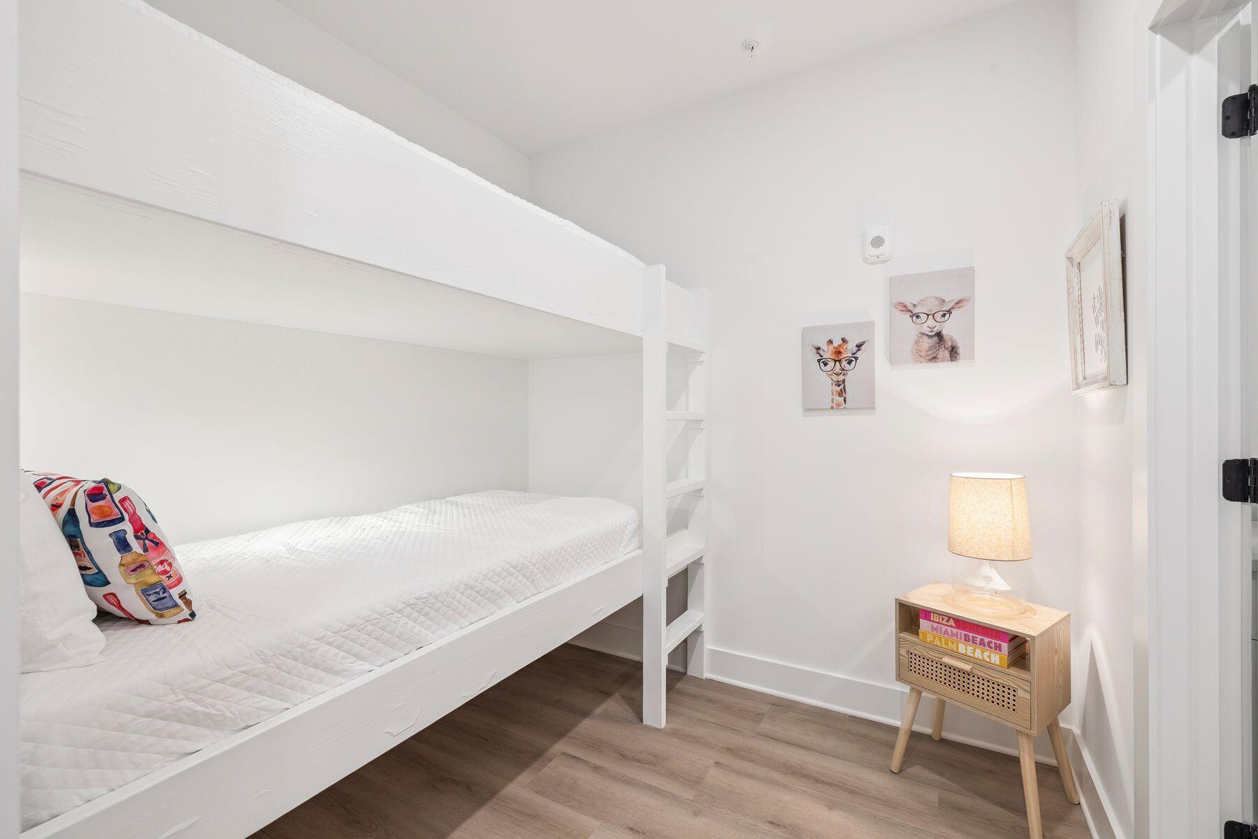 277 N The Grove Drive 334