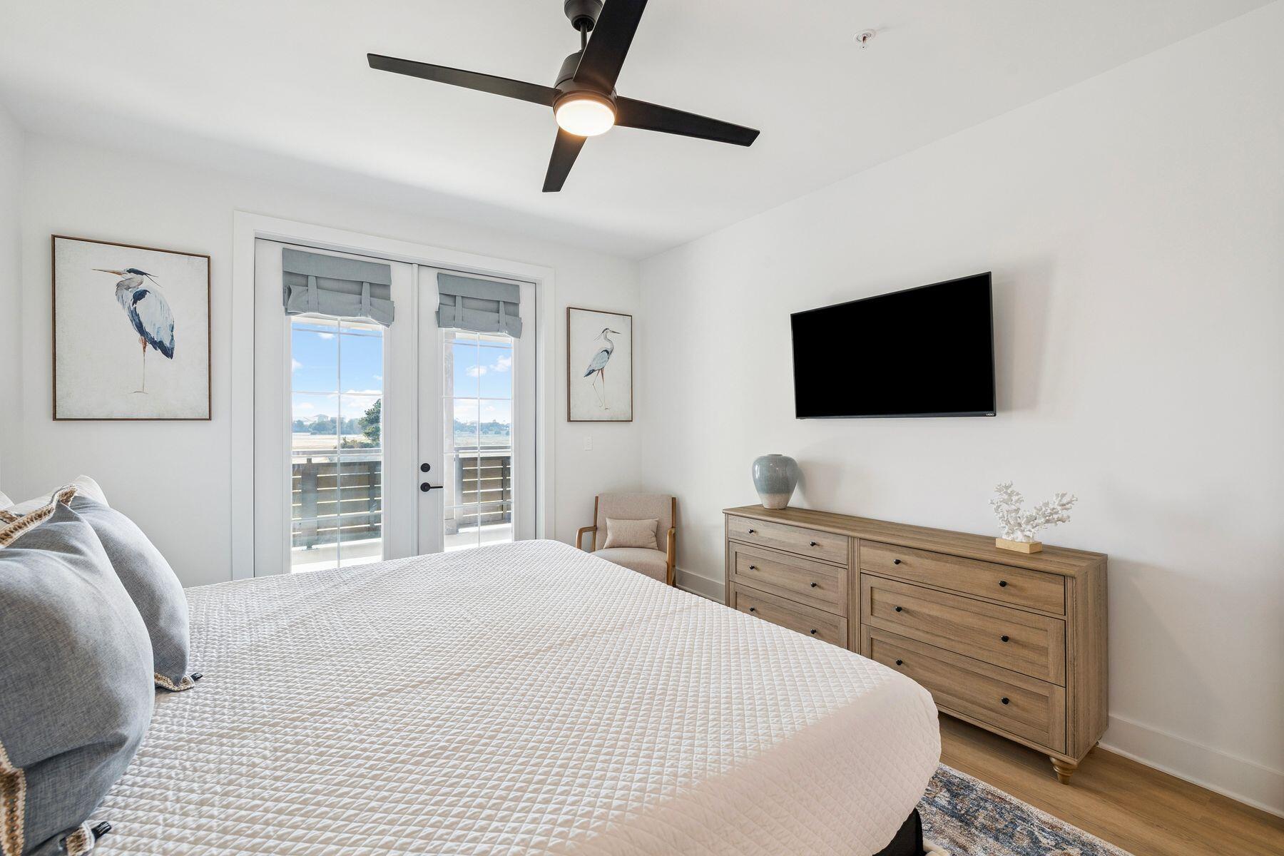 277 N The Grove Drive 334