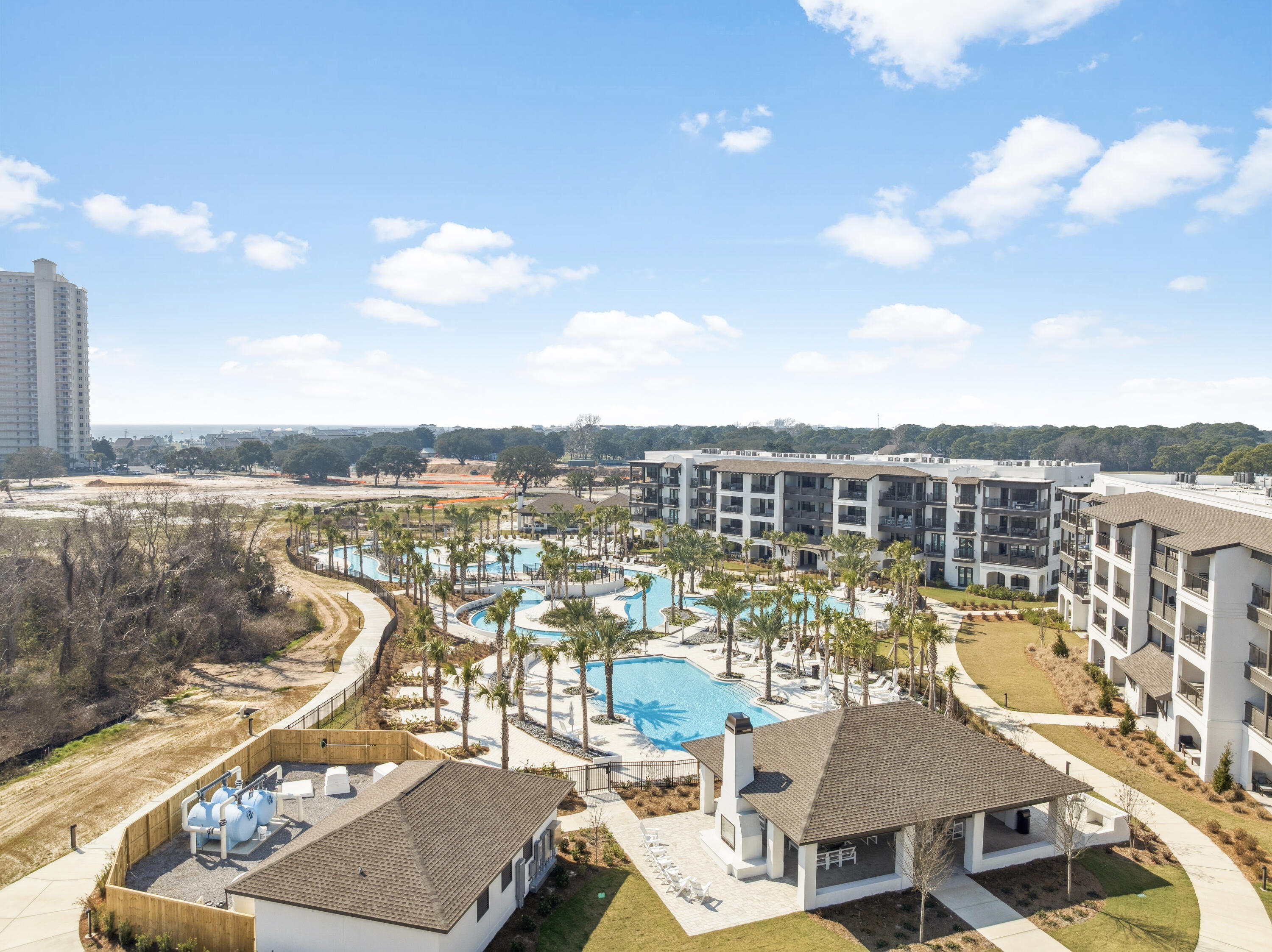 277 N The Grove Drive 334