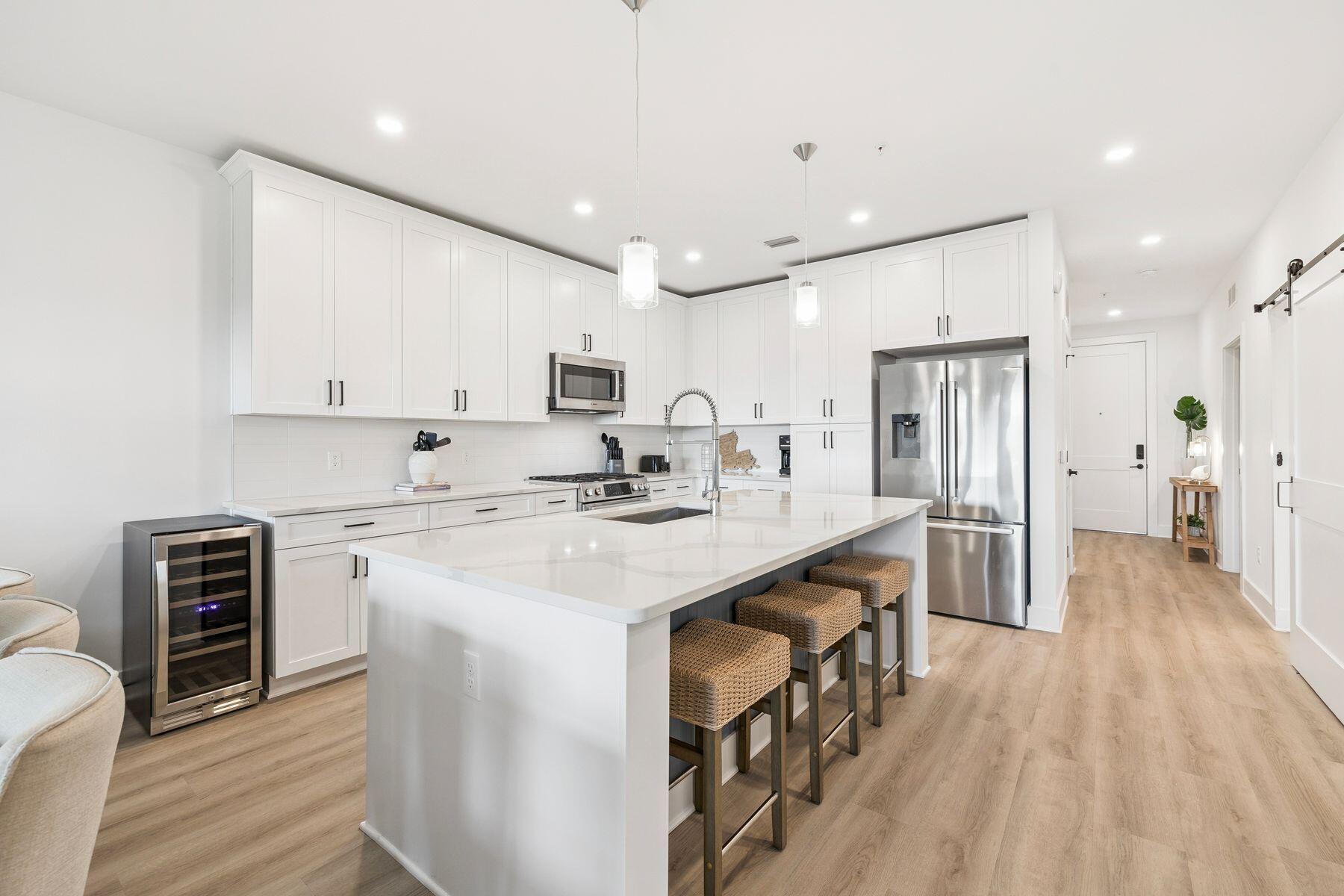 277 N The Grove Drive 334