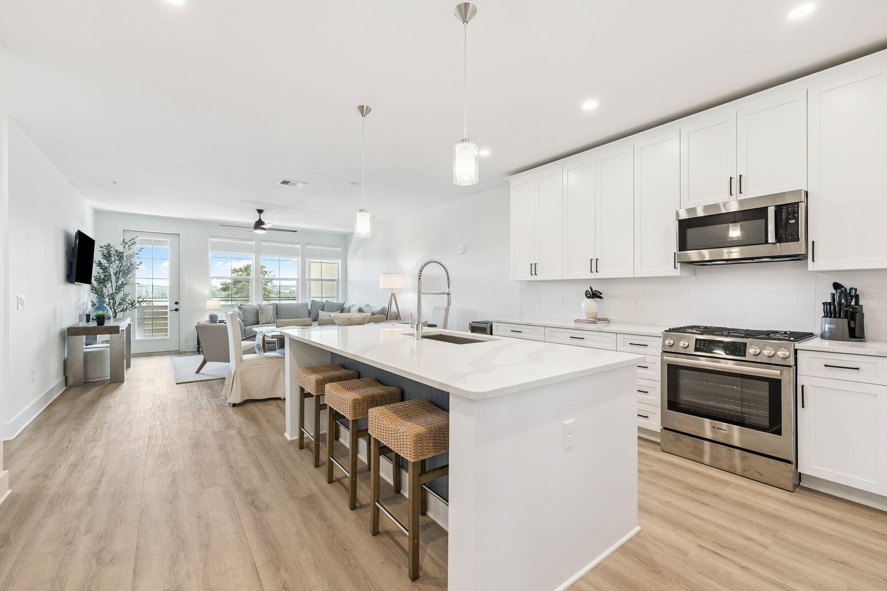 277 N The Grove Drive 334