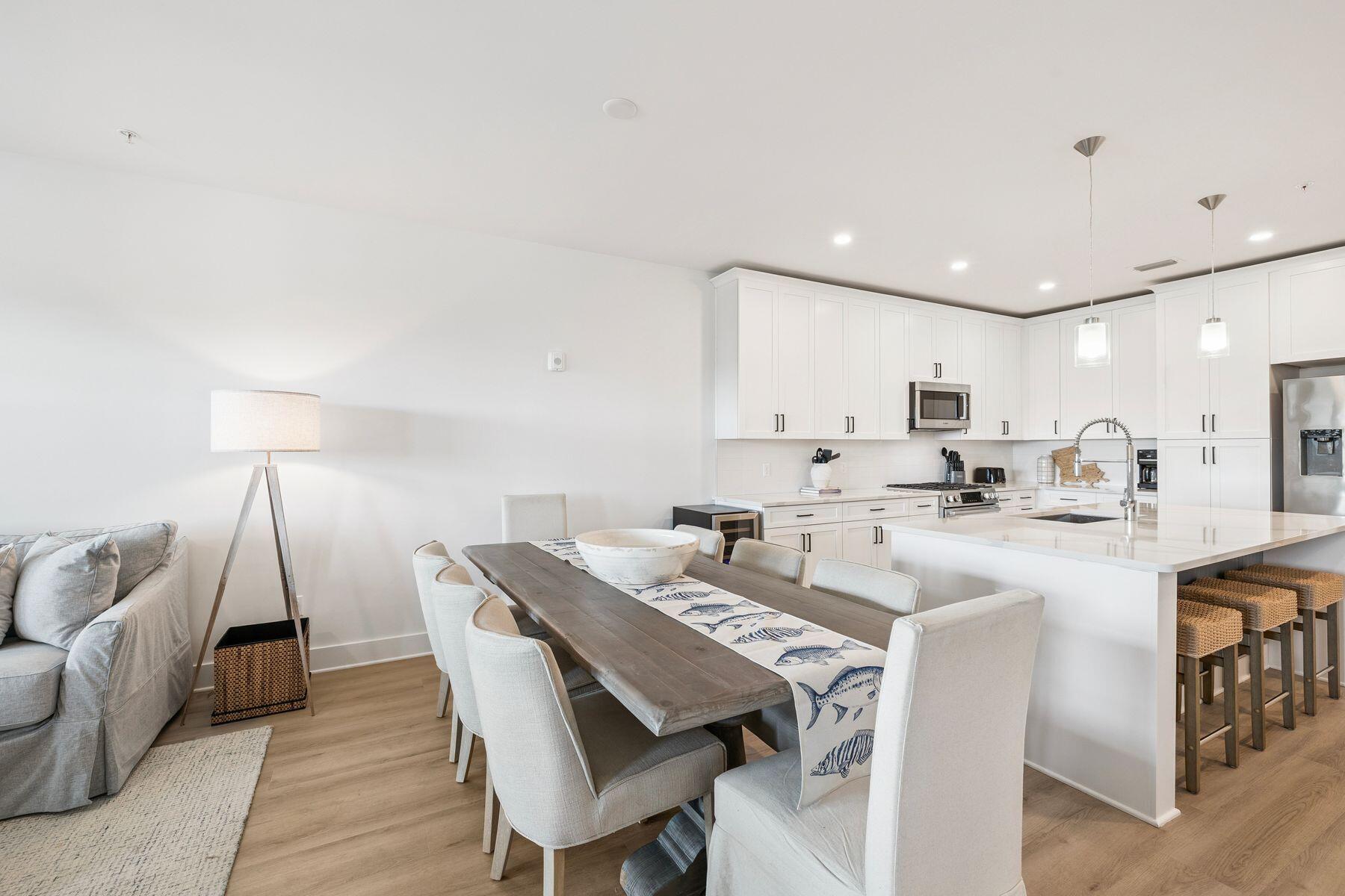 277 N The Grove Drive 334