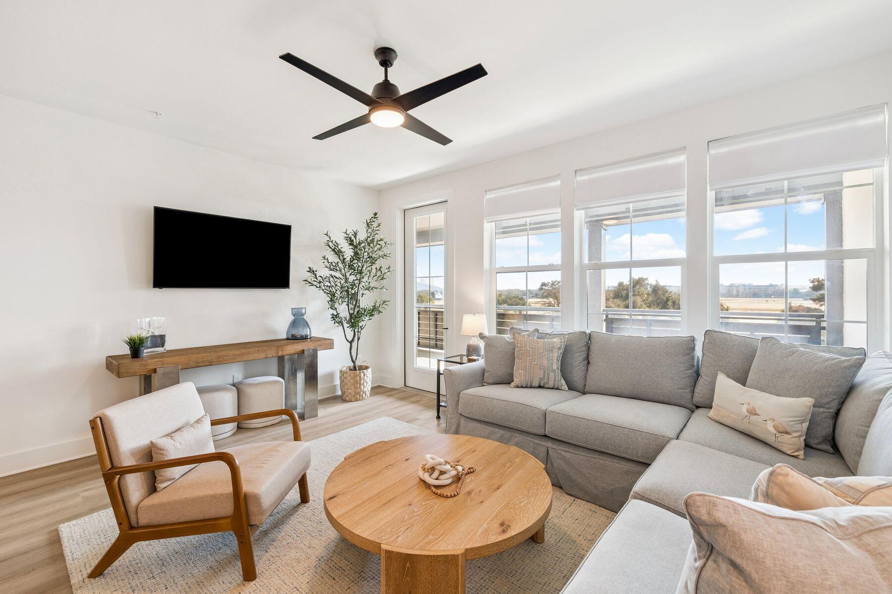 277 N The Grove Drive 334