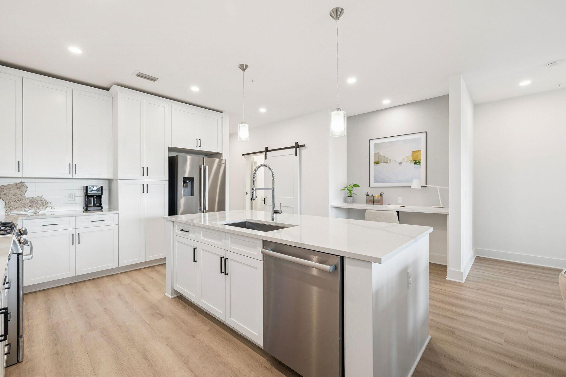 277 N The Grove Drive 334