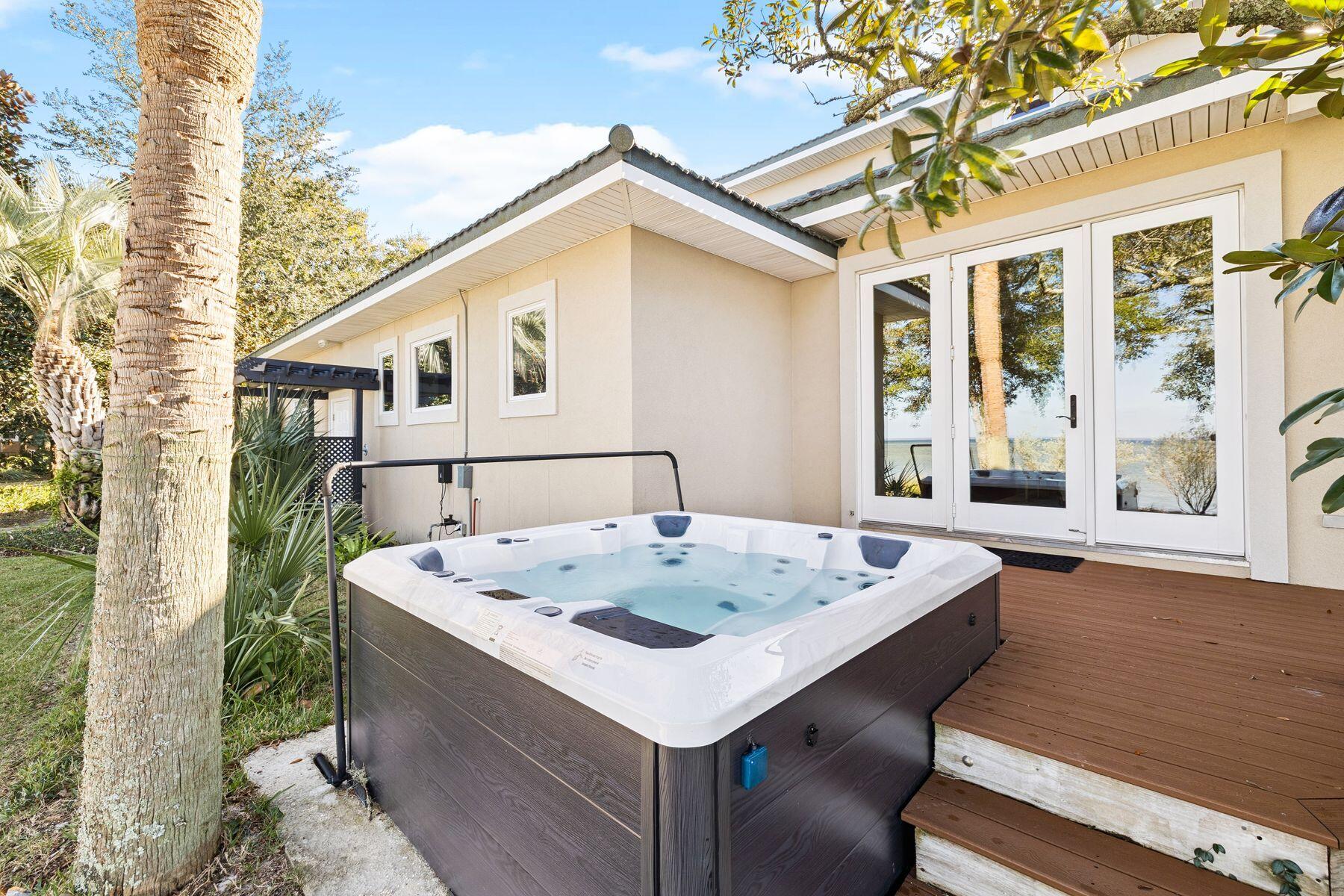 221 Bay Circle Drive